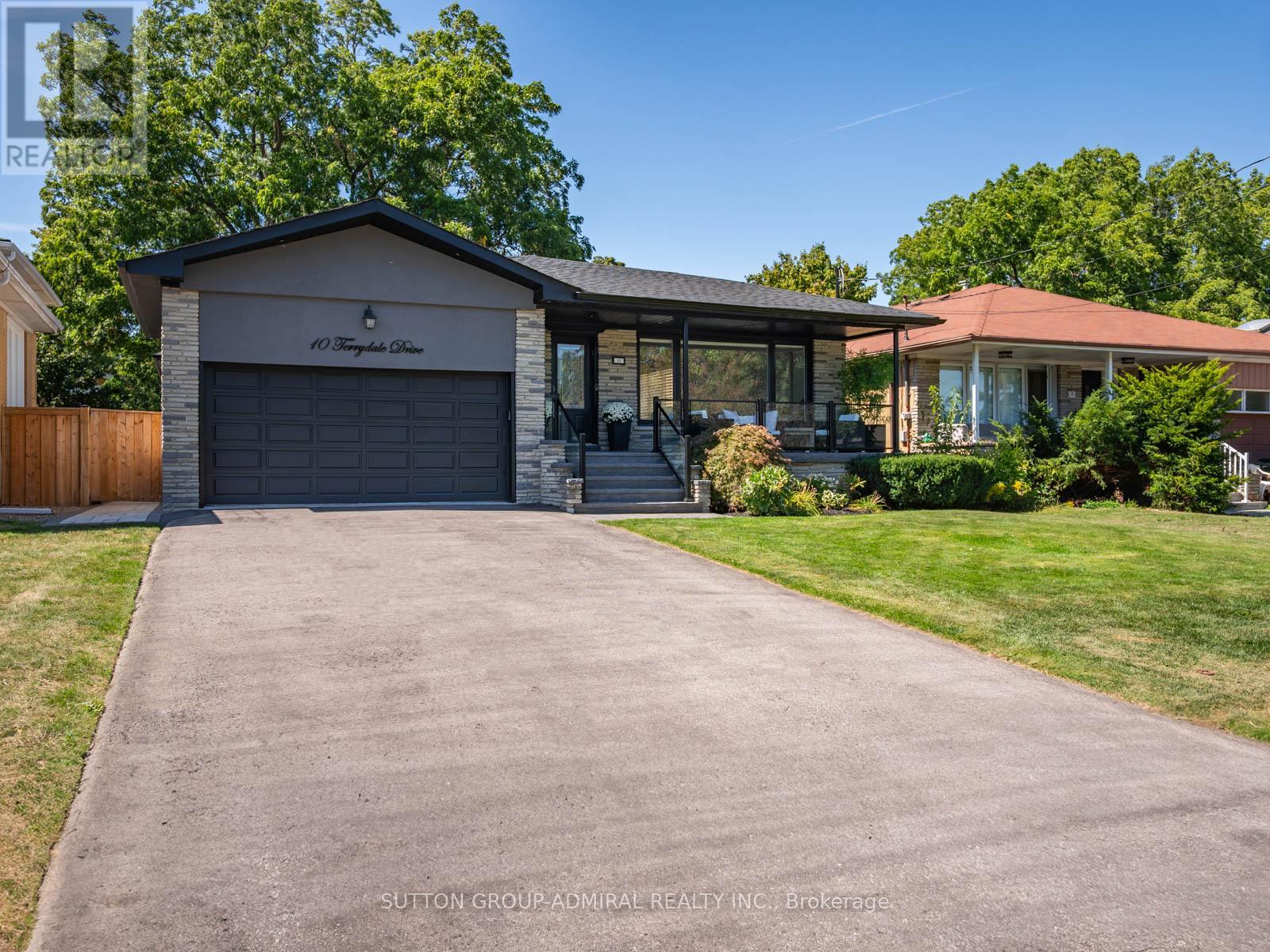 Detached at 10 TERRYDALE--BASEMENT DRIVE, Toronto (Bathurst Manor)