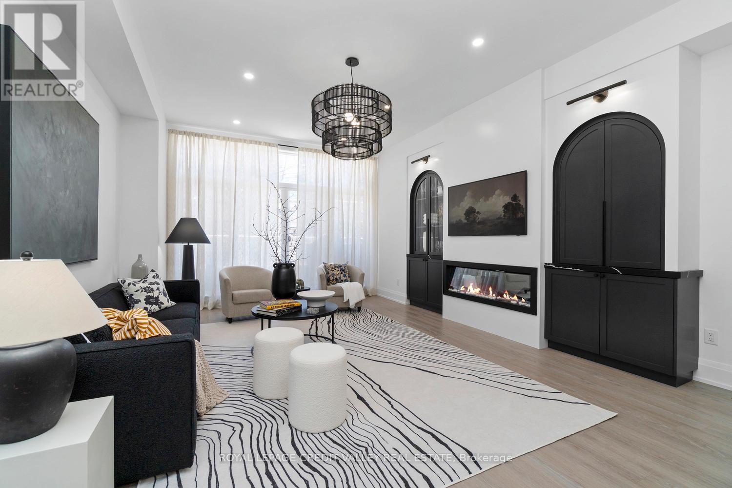 Townhouse at 60 A TECUMSETH STREET, Toronto (Niagara)