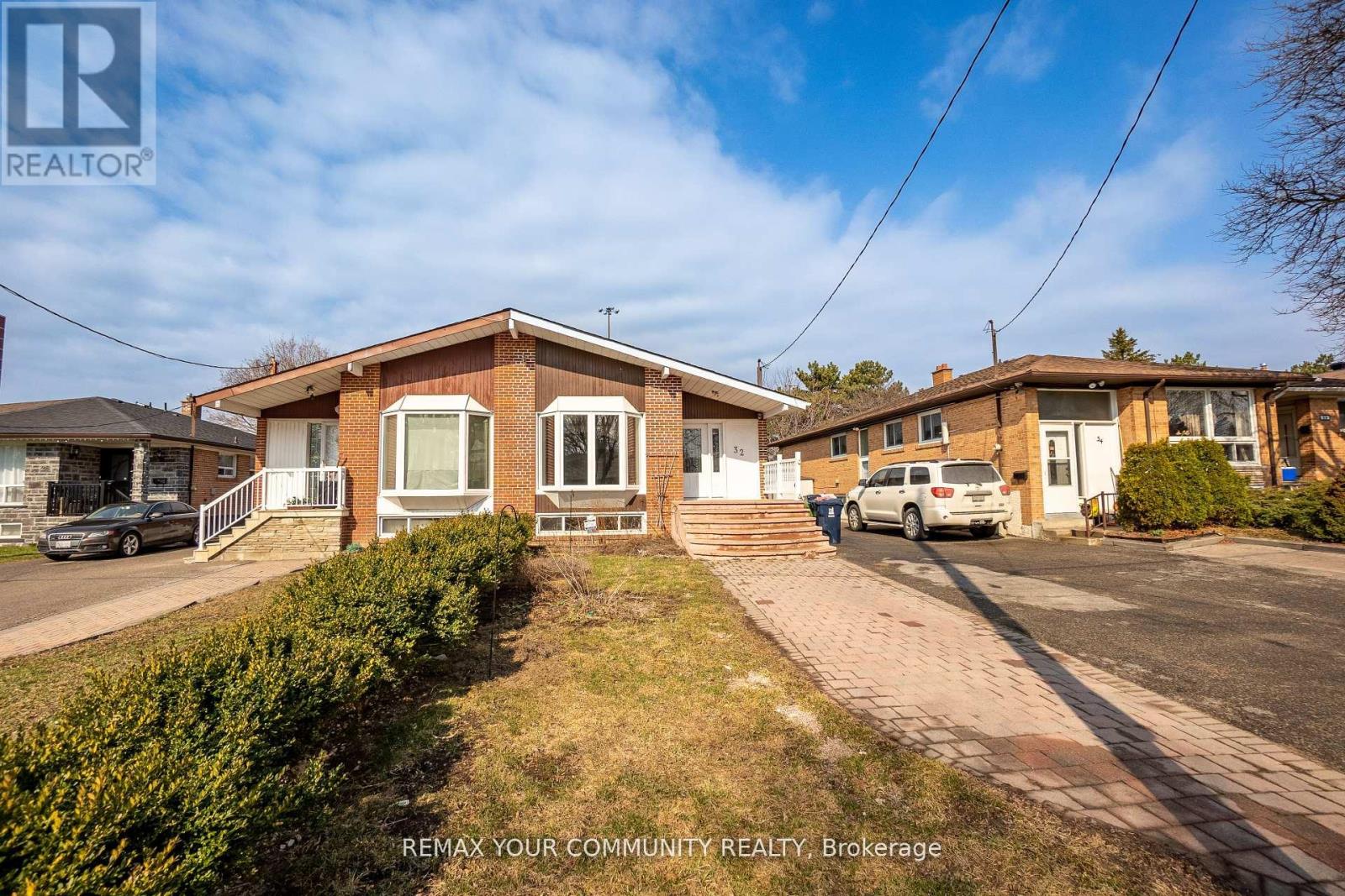 Semi-Detached/Link at 32 MARBURY CRESCENT, Toronto (Parkwoods-Donalda)
