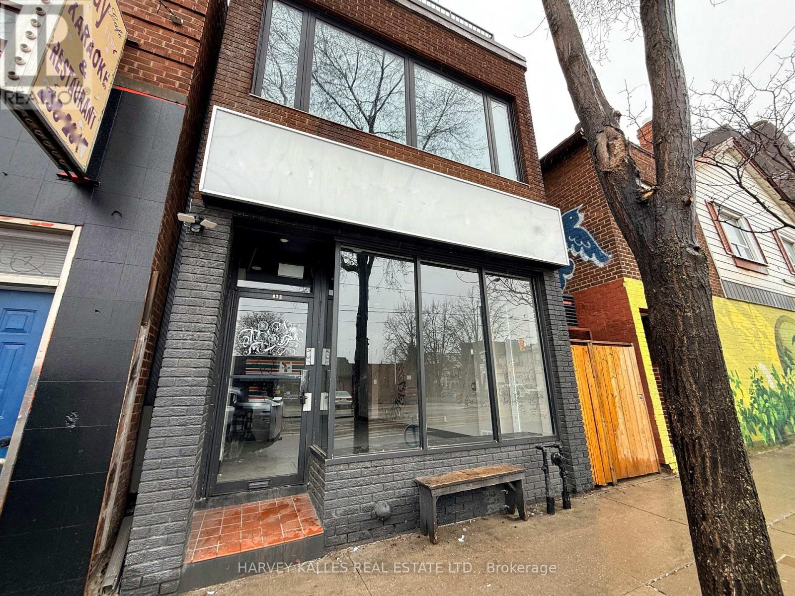 Other at 872 DUNDAS STREET W, Toronto (Trinity-Bellwoods)