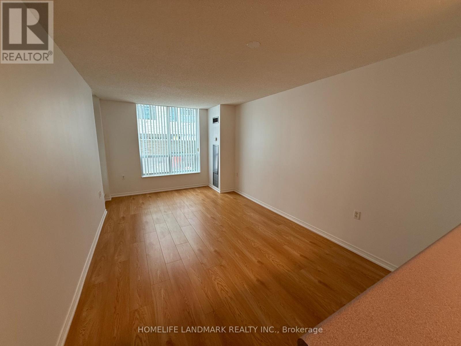 Apartment at 215 - 28 OLIVE AVENUE, Toronto (Willowdale East)