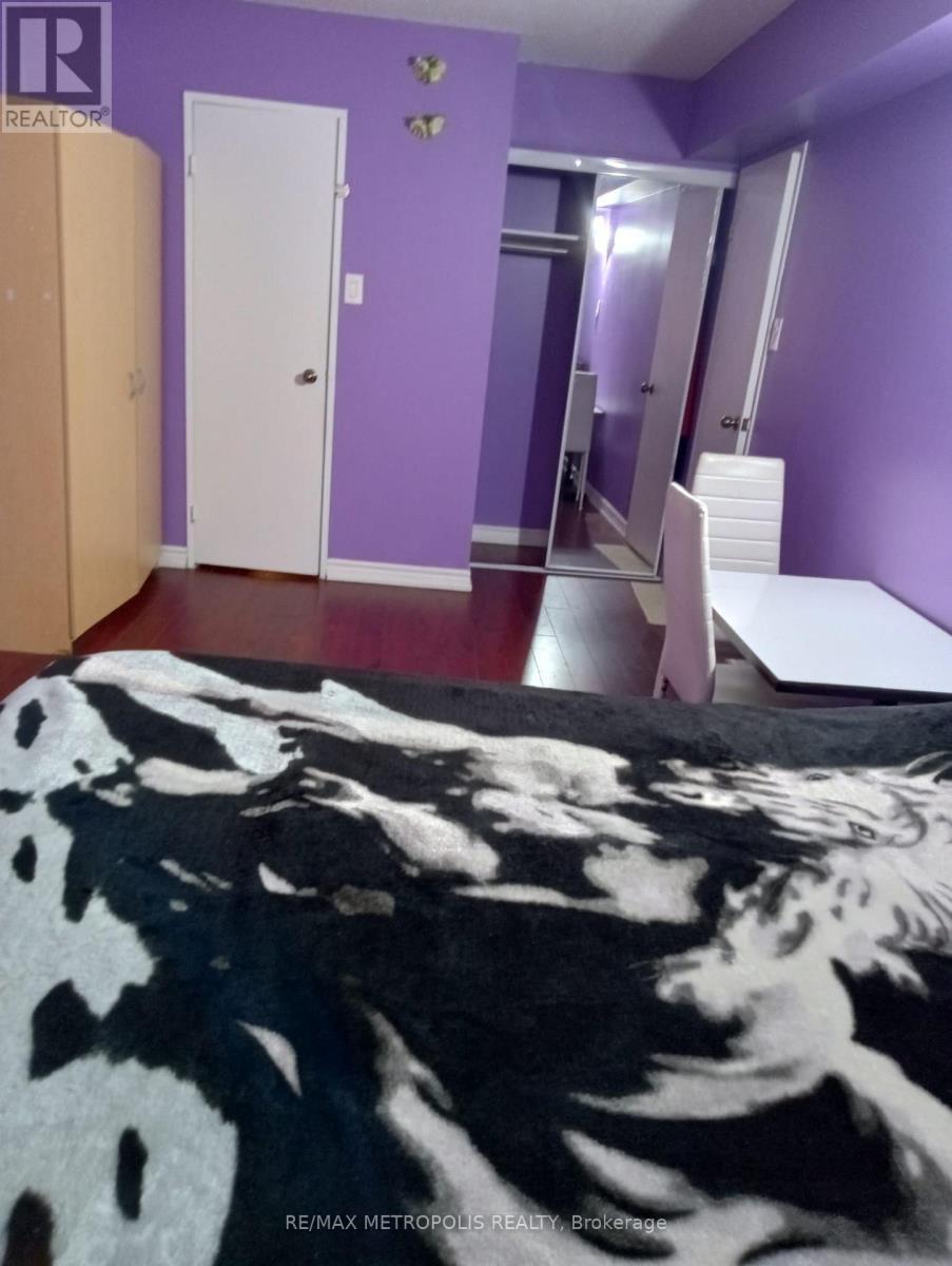 Apartment at 202 - 25 SUNRISE AVENUE, Toronto (Victoria Village)