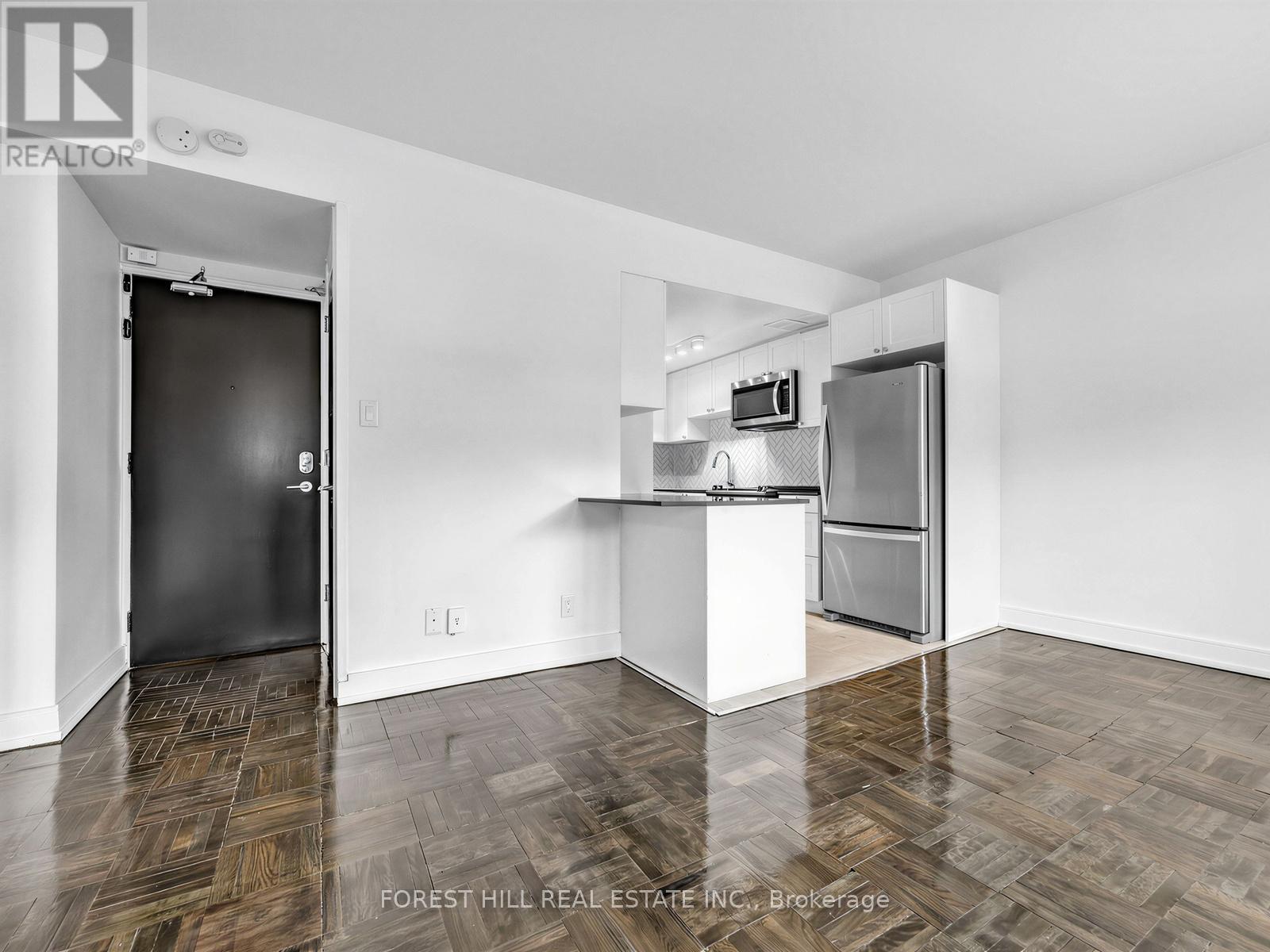 Apartment at 102 - 70 SPADINA ROAD, Toronto (Annex)