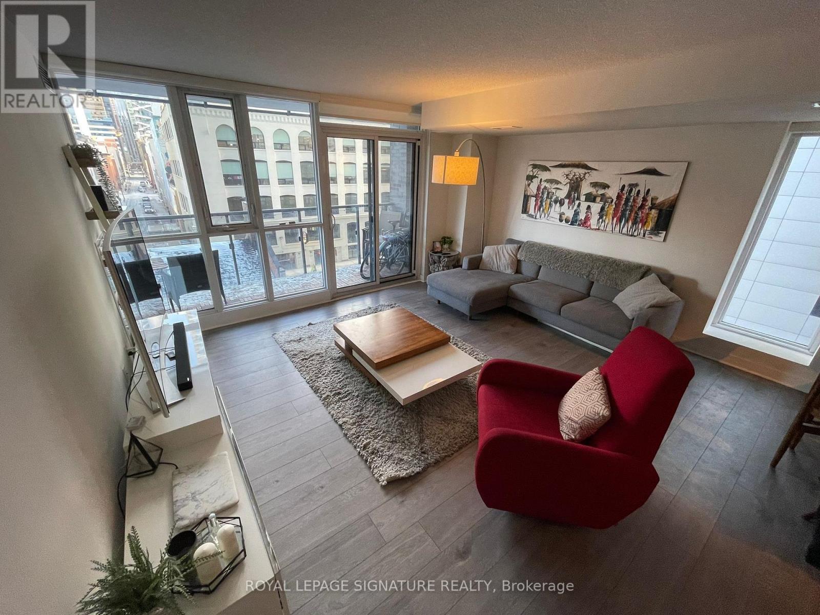 Apartment at 414 - 295 ADELAIDE STREET W, Toronto (Waterfront Communities)