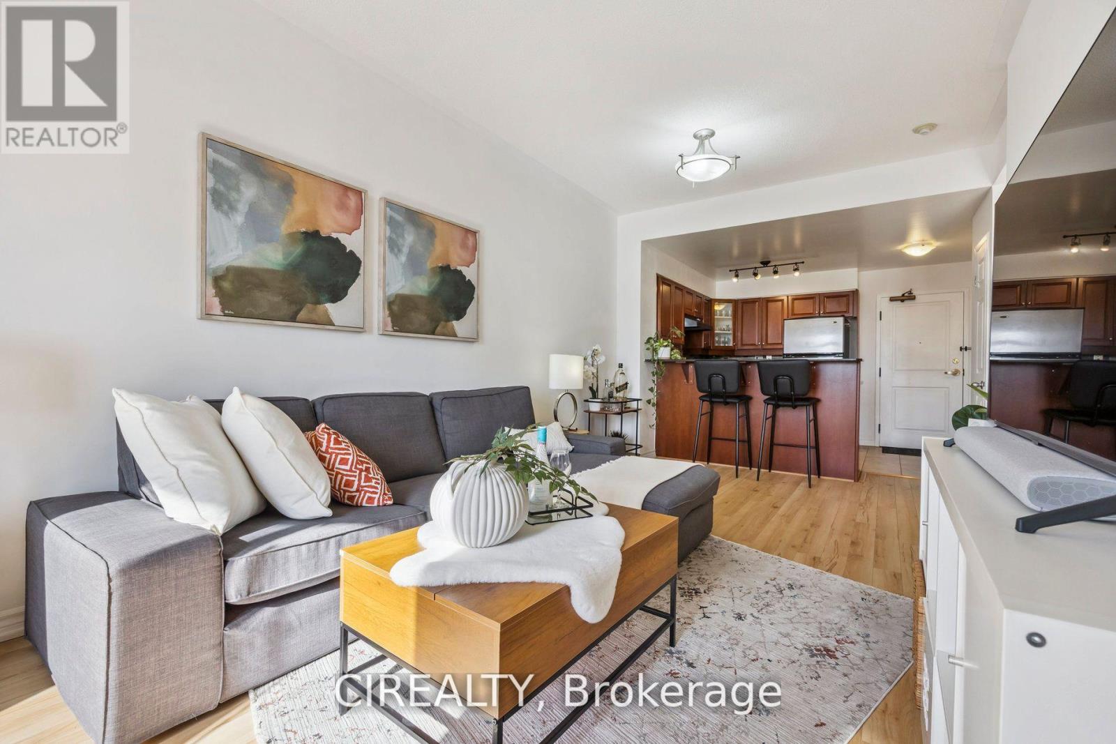 Apartment at 413 - 4200 BATHURST STREET, Toronto (Clanton Park)