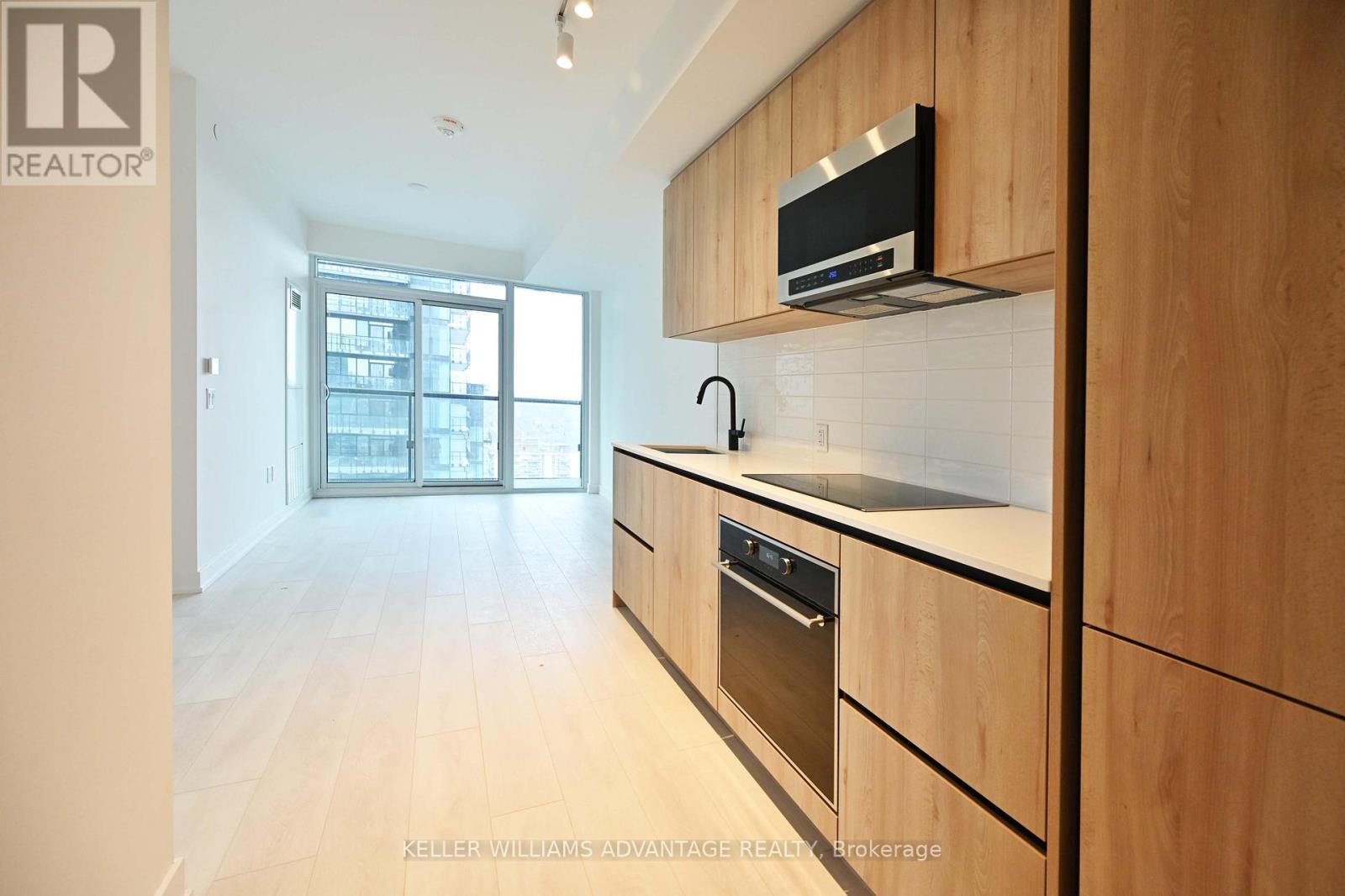 Apartment at 3004 - 117 BROADWAY AVENUE, Toronto (Mount Pleasant West)