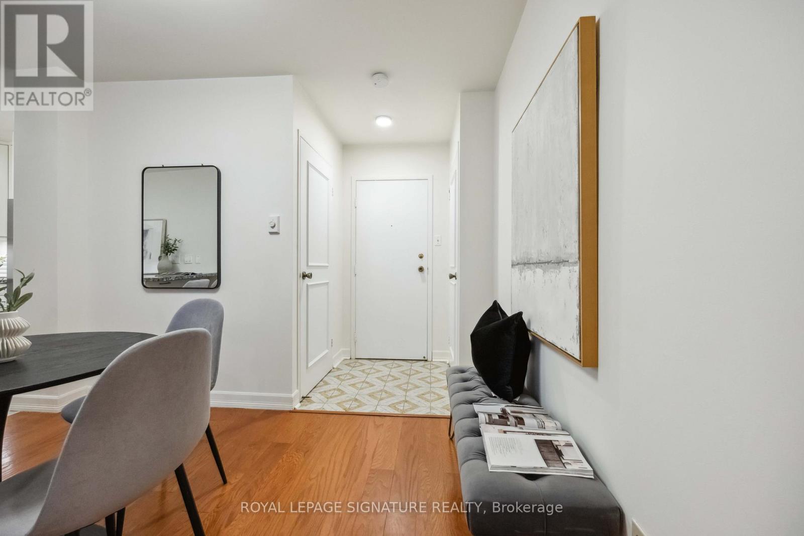 Apartment at 201 - 212 ST. GEORGE STREET, Toronto (Annex)
