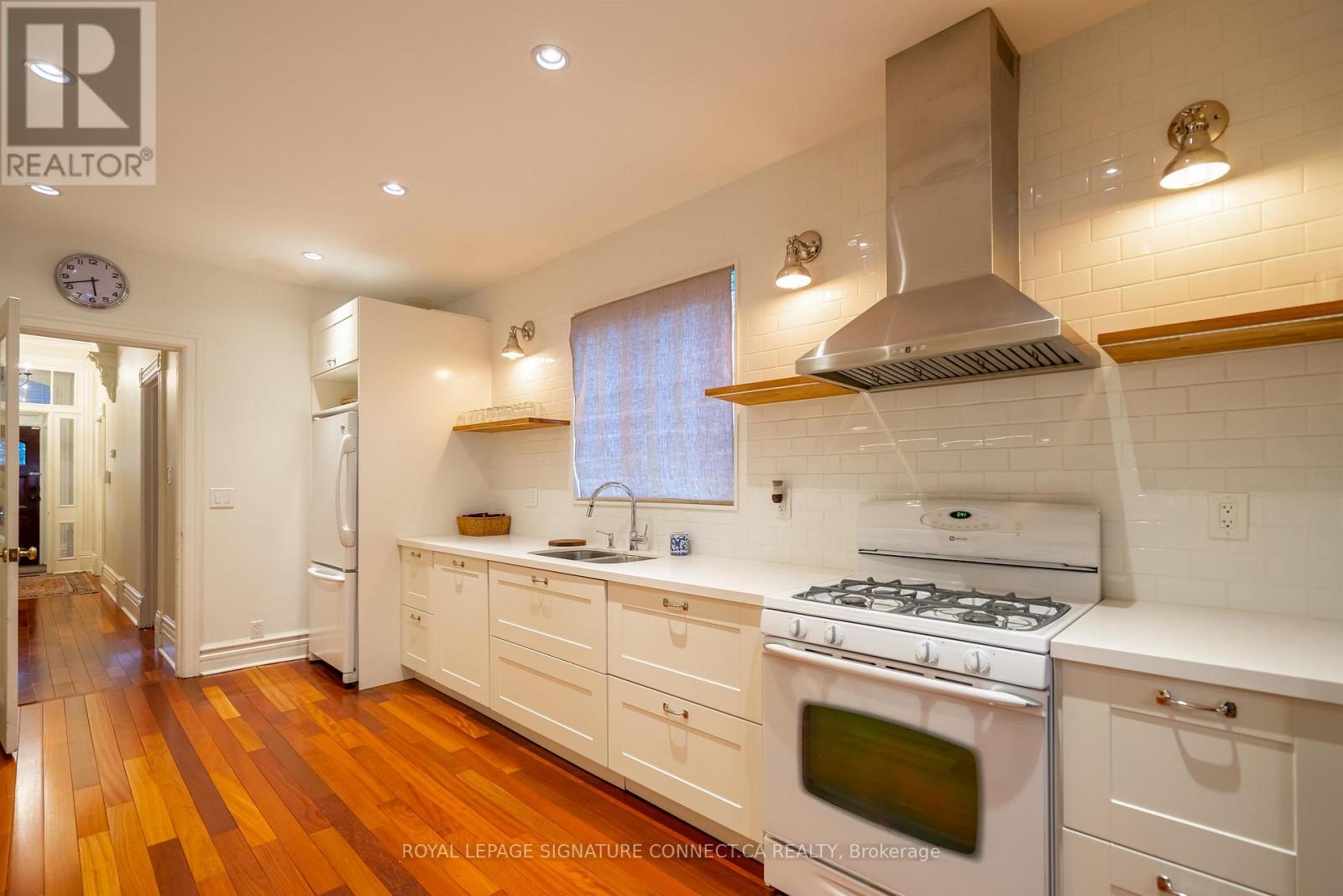 Townhouse at 198 BELLWOODS AVENUE, Toronto (Trinity-Bellwoods)