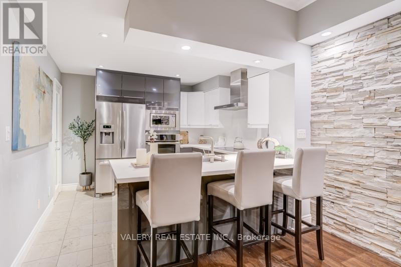 Apartment at PH1 - 168 SIMCOE STREET, Toronto (Waterfront Communities)