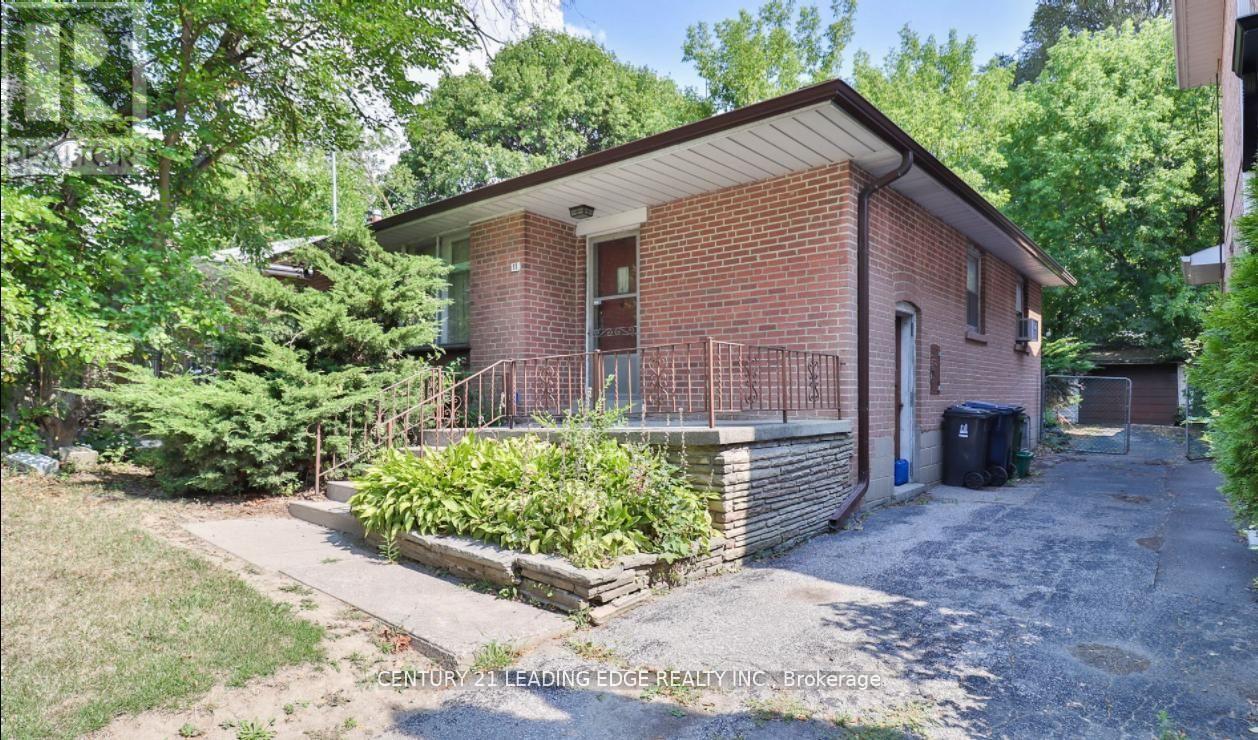 Detached at 11 COLLINSON BOULEVARD, Toronto (Clanton Park)