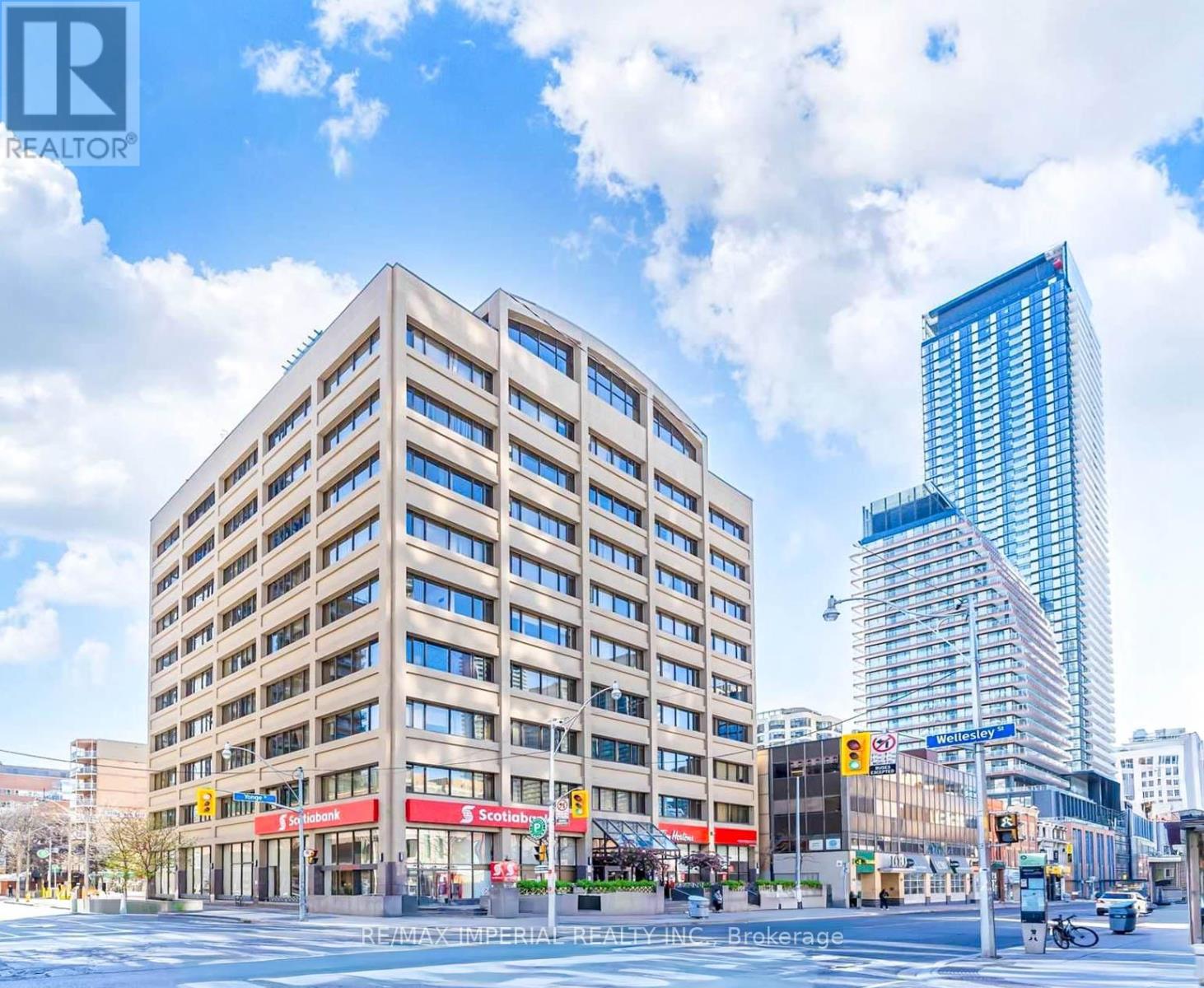 Apartment at 913 - 555 YONGE STREET, Toronto (Church-Yonge Corridor)