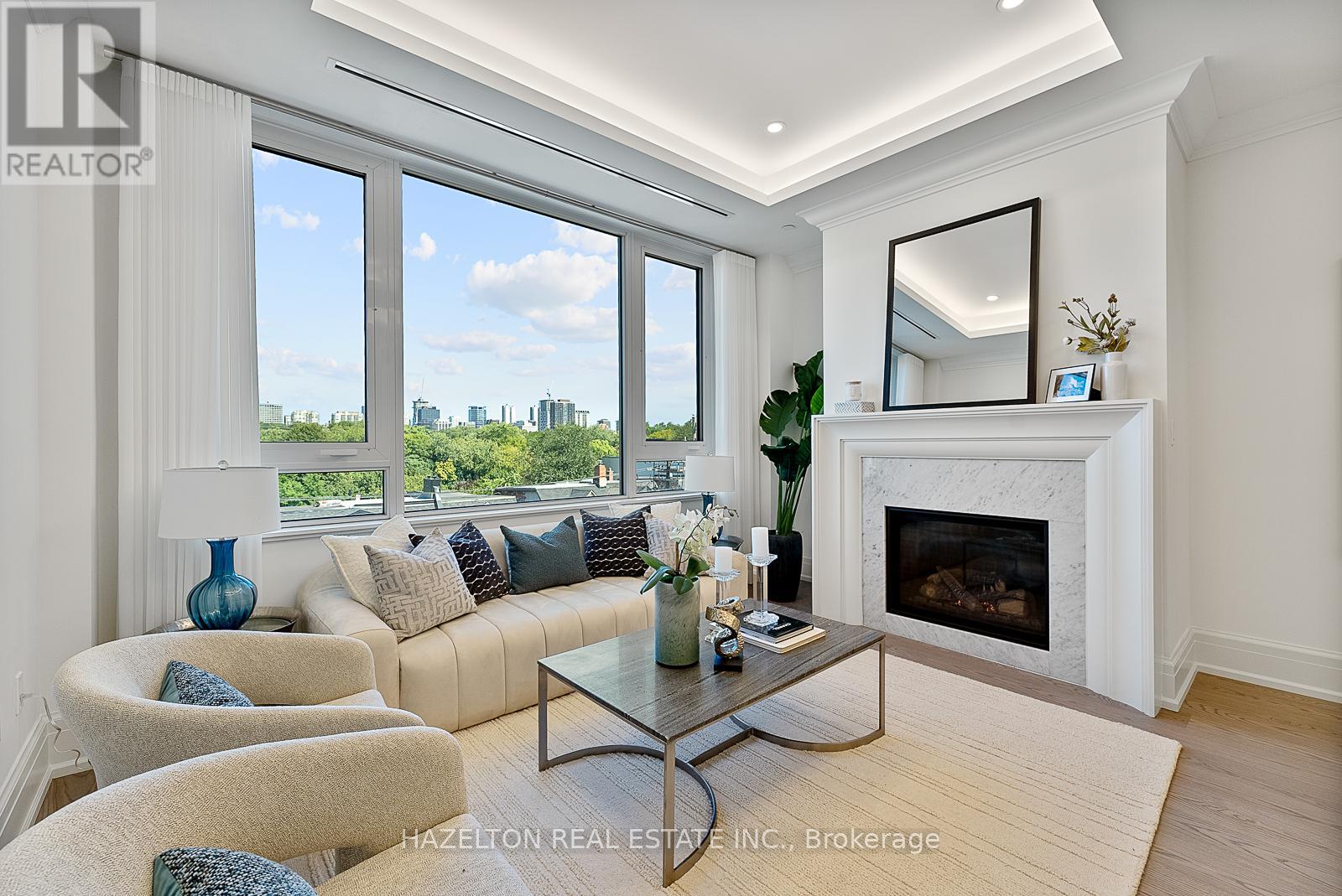 Apartment at 404 - 128 HAZELTON AVENUE, Toronto (Annex)
