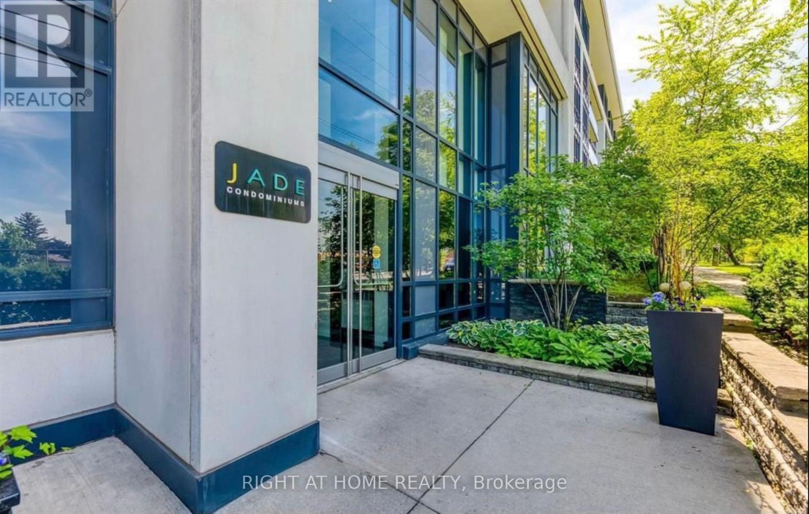 Apartment at 228 - 399 SPRING GARDEN AVENUE, Toronto (Willowdale East)