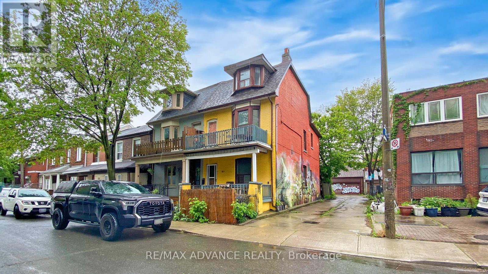 Semi-Detached/Link at 82A AUGUSTA AVENUE, Toronto (Kensington-Chinatown)