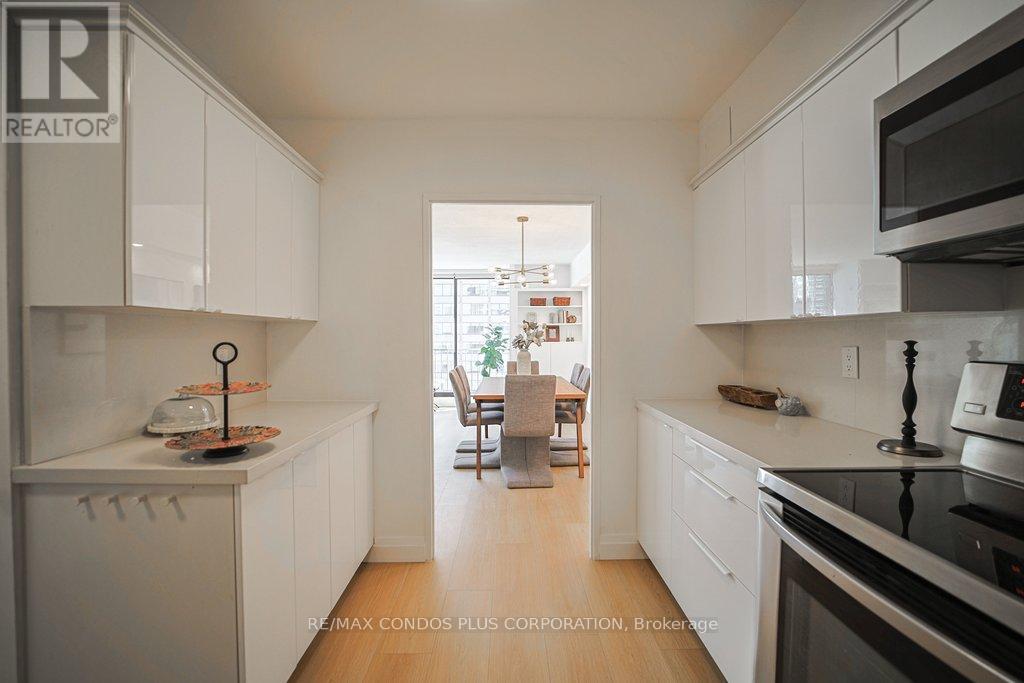 Apartment at 2232 - 33 HARBOUR SQUARE, Toronto