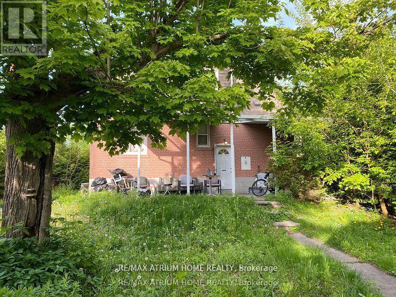 Detached at 28 KENSINGTON AVENUE, Toronto