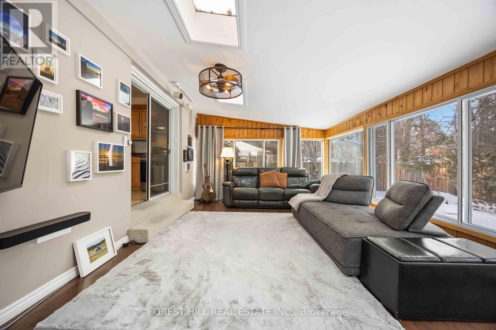 Detached at 44 ADDISON CRESCENT, Toronto (Banbury-Don Mills)