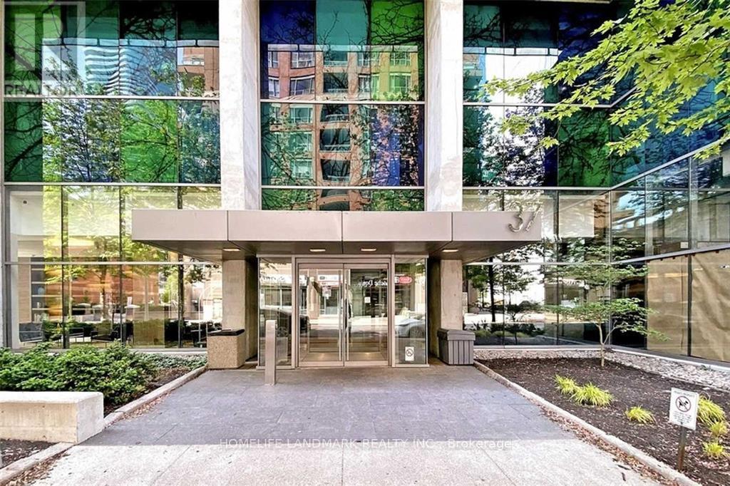 Apartment at 608 - 37 GROSVENOR STREET, Toronto