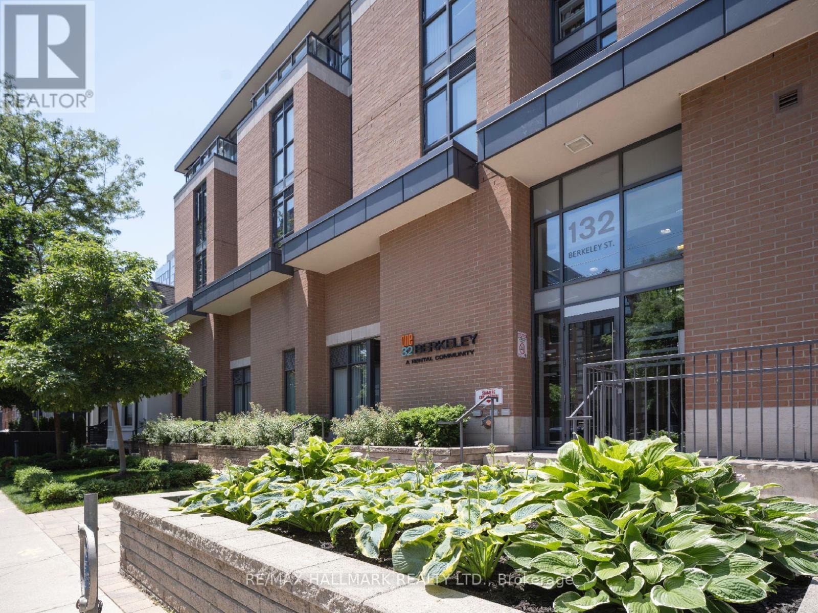 Apartment at 205 - 132 BERKELEY STREET, Toronto (Moss Park)