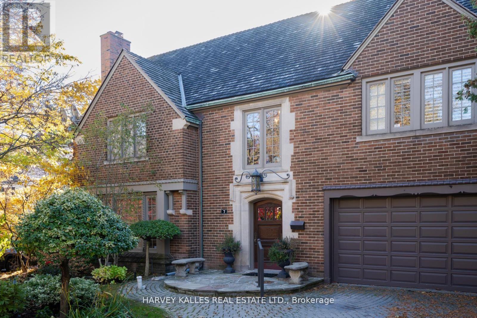 Detached at 7 RIDGEWOOD ROAD, Toronto (Forest Hill South)