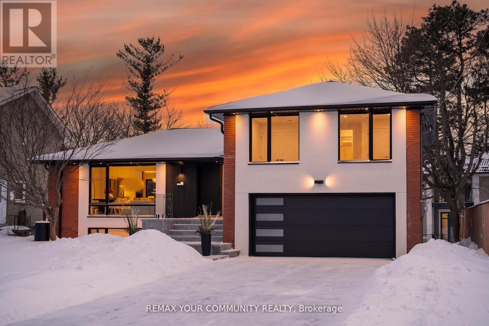 Detached at 35 GERALDTON CRESCENT, Toronto (Bayview Village)