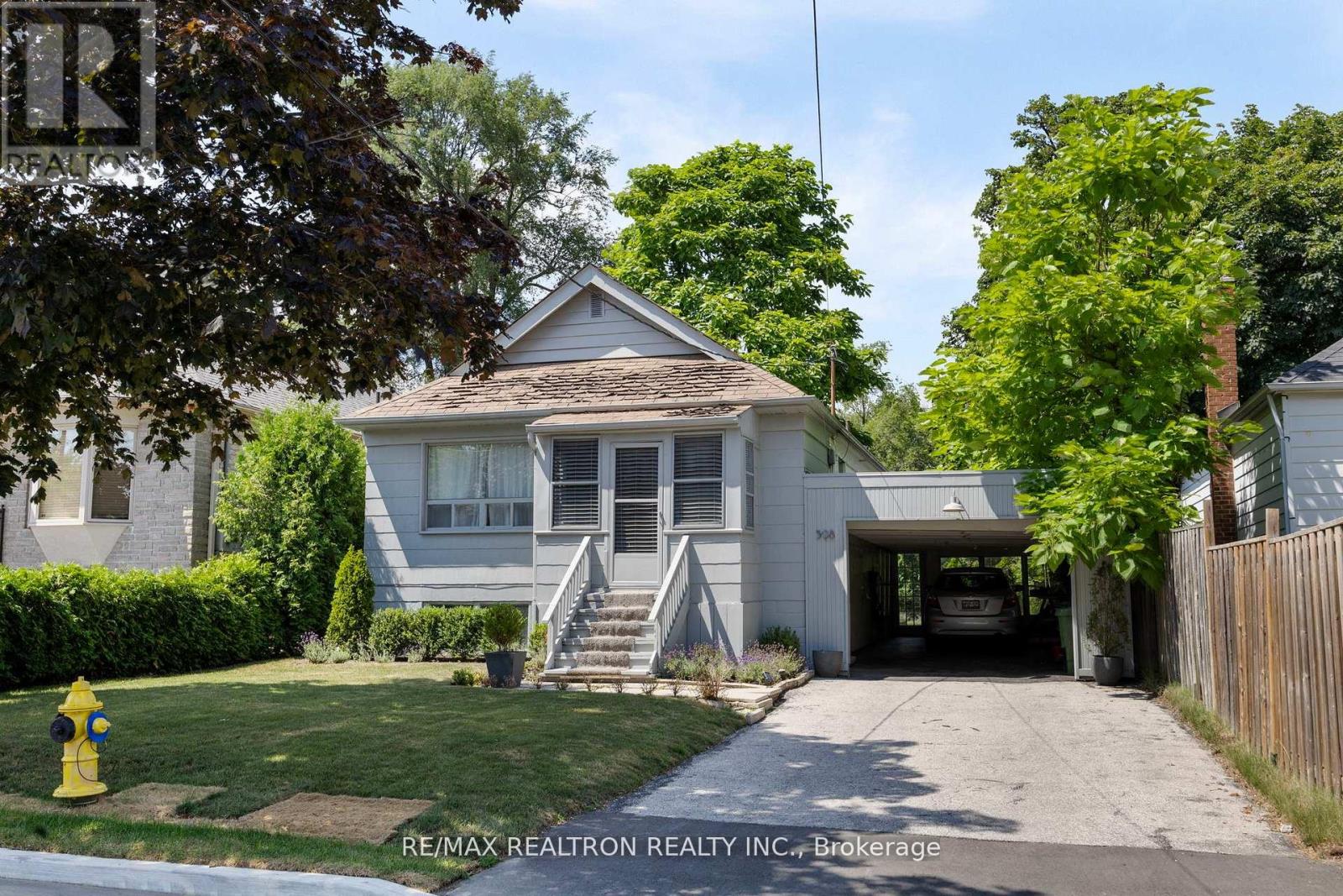 Detached at 598 COLDSTREAM AVENUE, Toronto (Englemount-Lawrence)