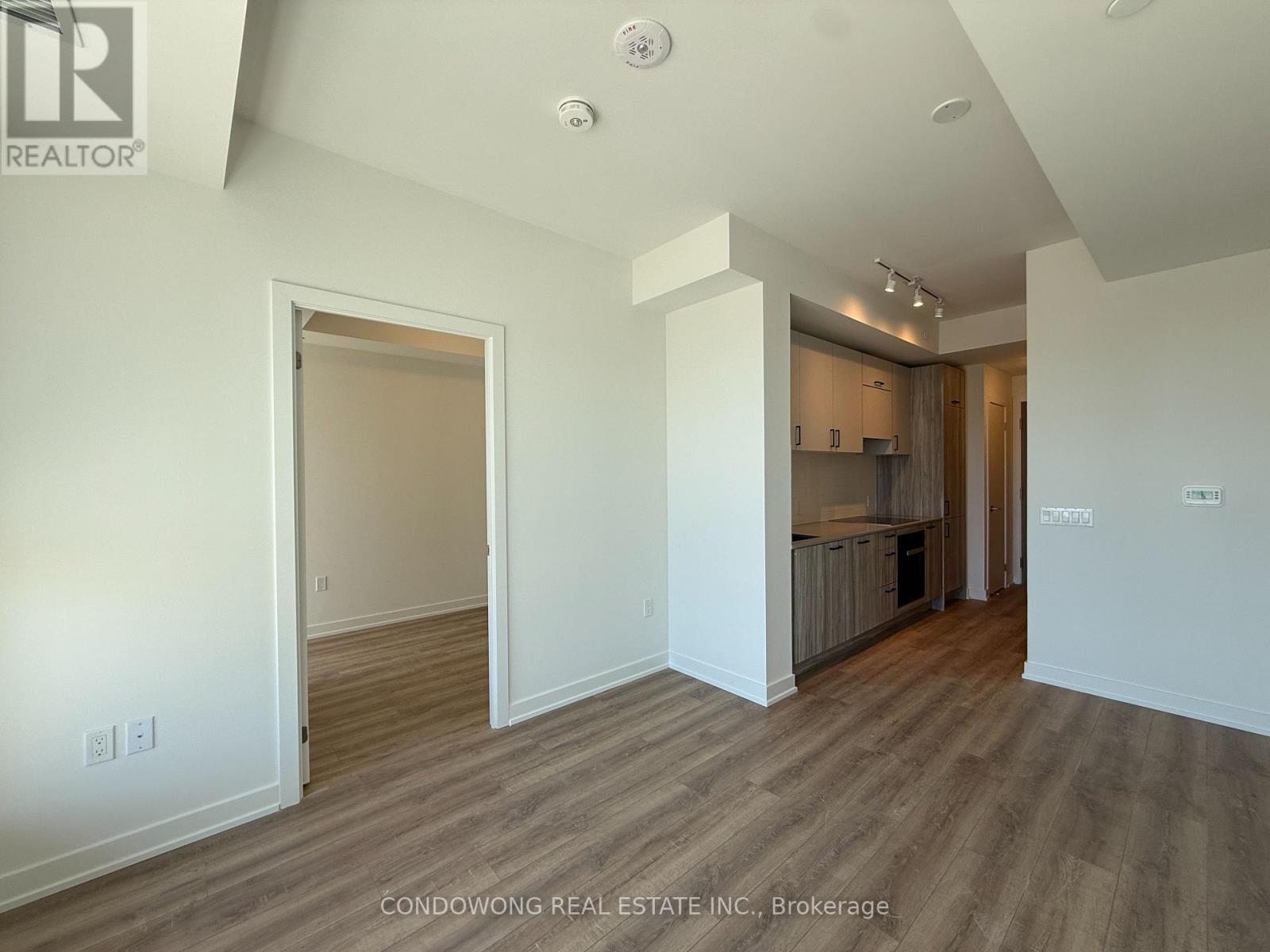 Apartment at 908 - 5 QUARRINGTON LANE, Toronto (Banbury-Don Mills)