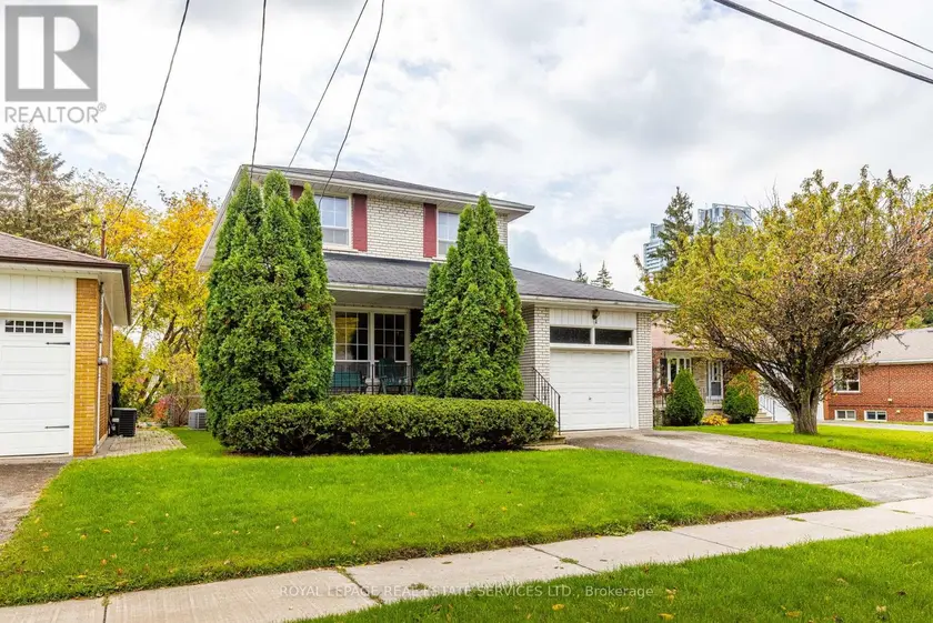 Detached at 29 DOVERWOOD COURT, Toronto (Newtonbrook East)
