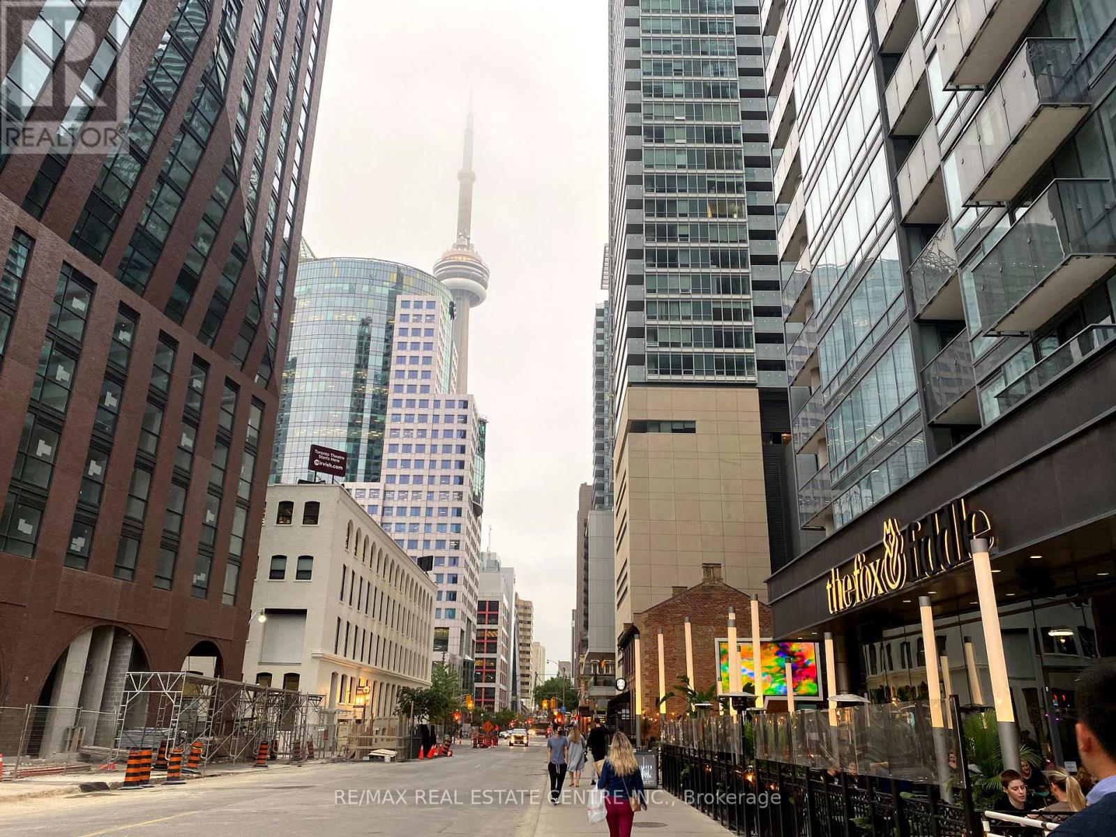 Apartment at 217 - 295 ADELAIDE STREET W, Toronto (Waterfront Communities)