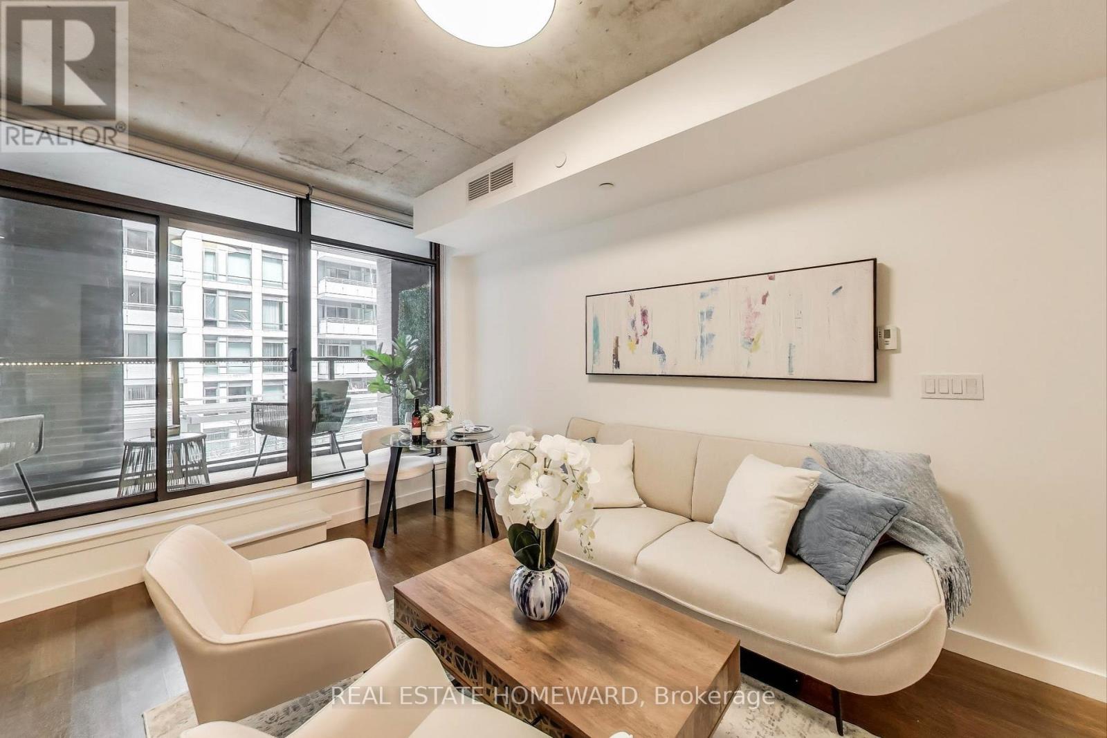 Apartment at 320 - 111 BATHURST STREET, Toronto (Waterfront Communities)