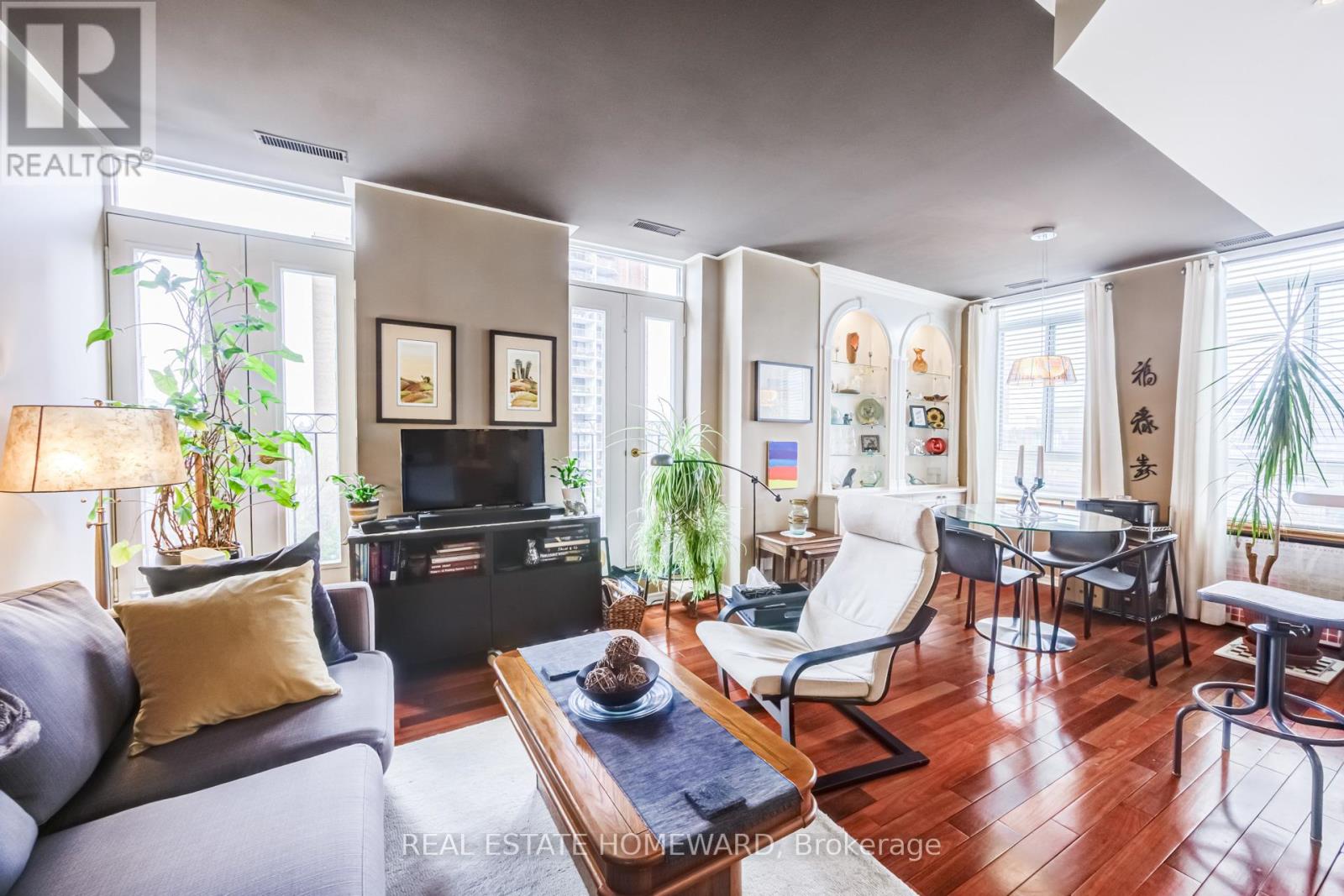 Apartment at 702 - 135 MAITLAND STREET, Toronto (Church-Yonge Corridor)