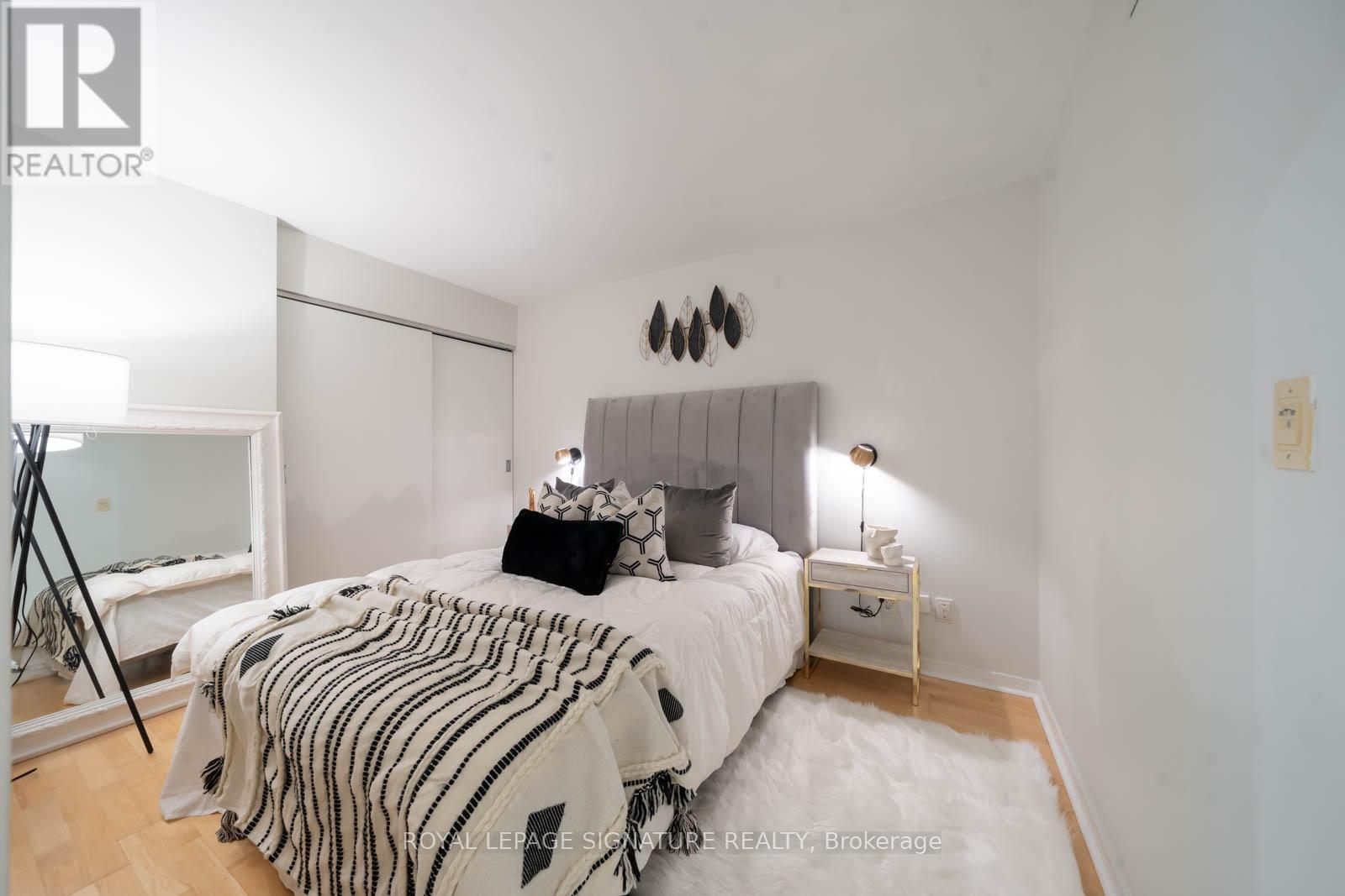 Apartment at 1105 - 75 DALHOUSIE STREET, Toronto