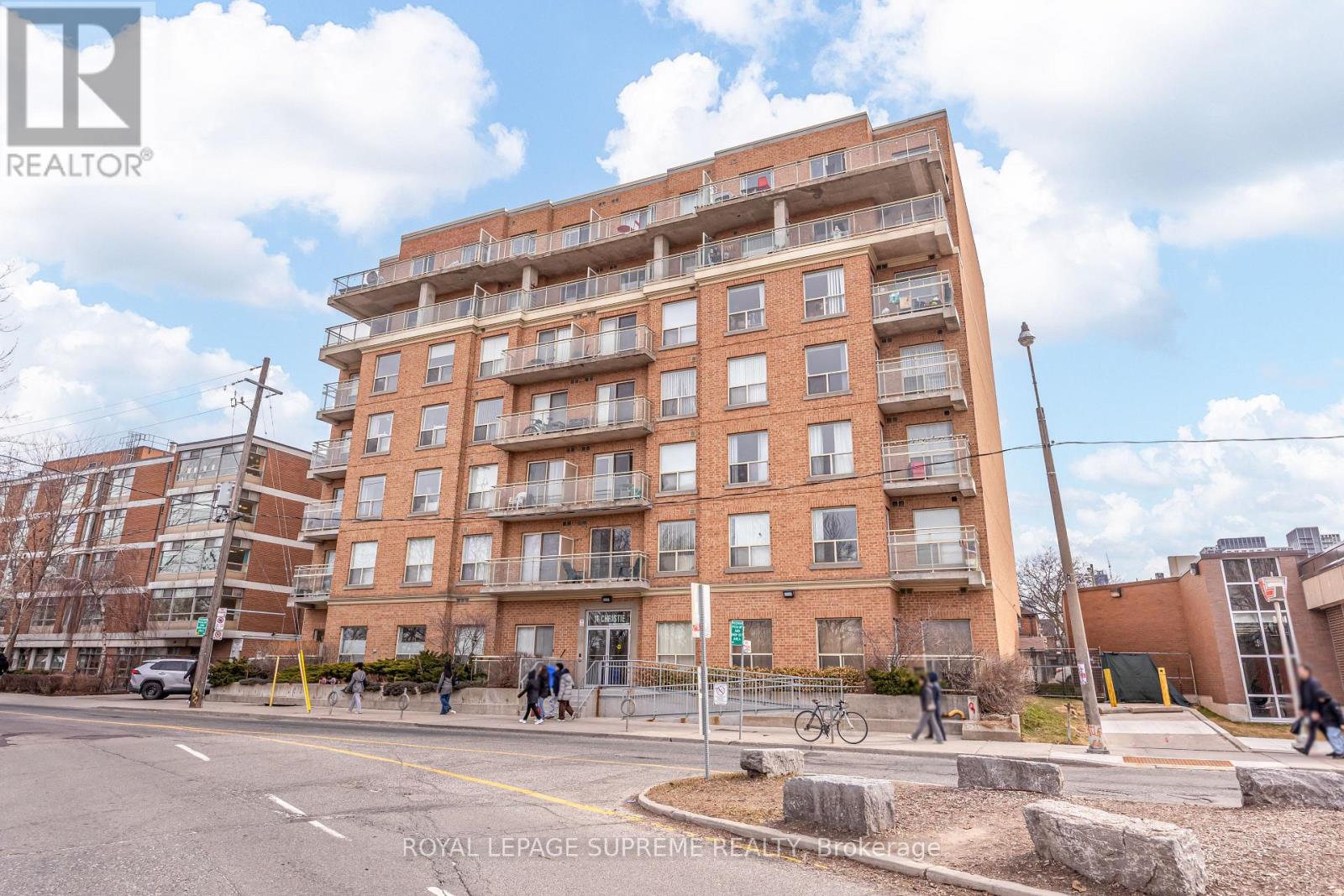 Apartment at 407 - 11 CHRISTIE STREET, Toronto (Annex)