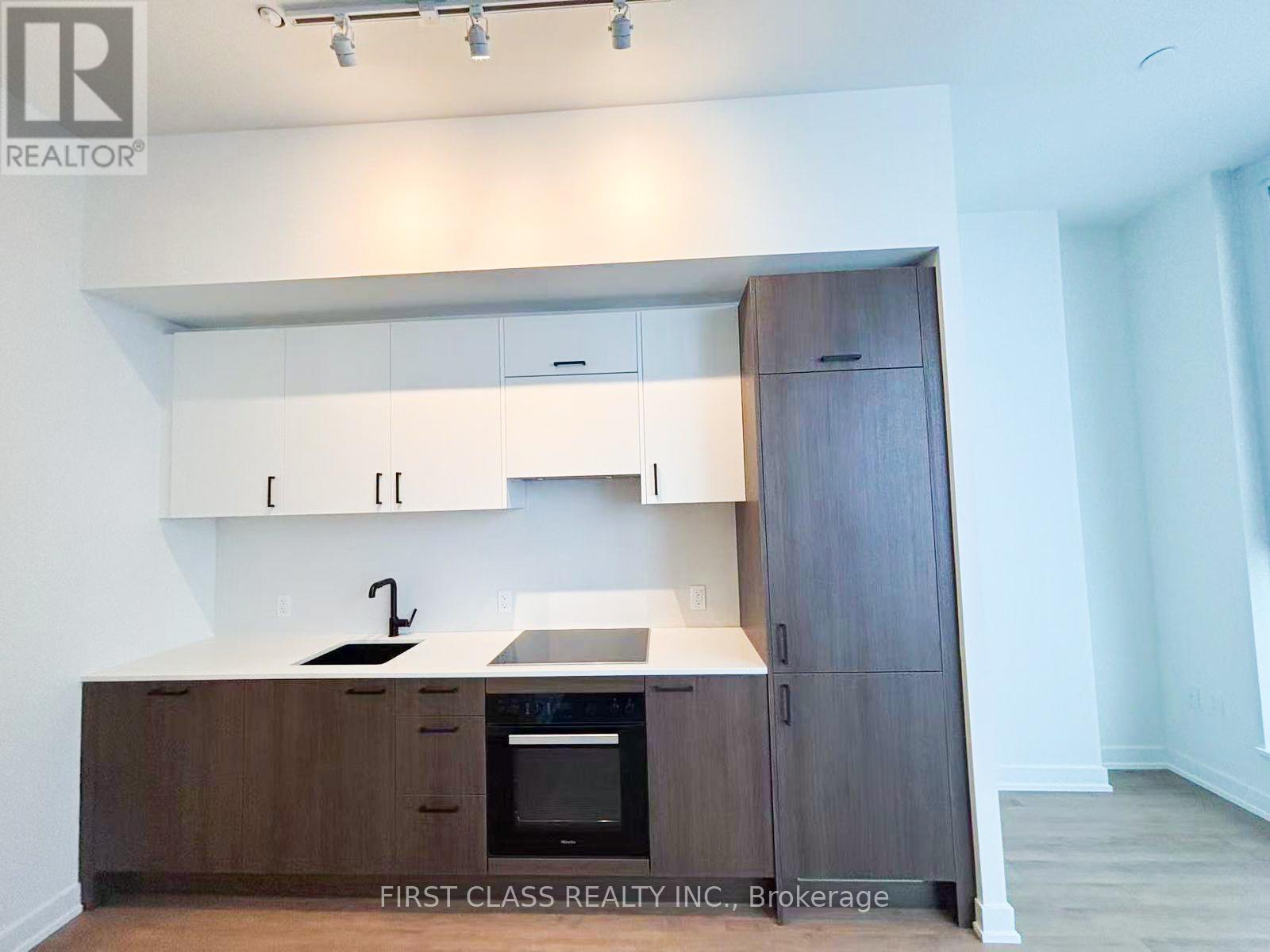 Apartment at 2112 - 1 QUARRINGTON LANE, Toronto (Banbury-Don Mills)
