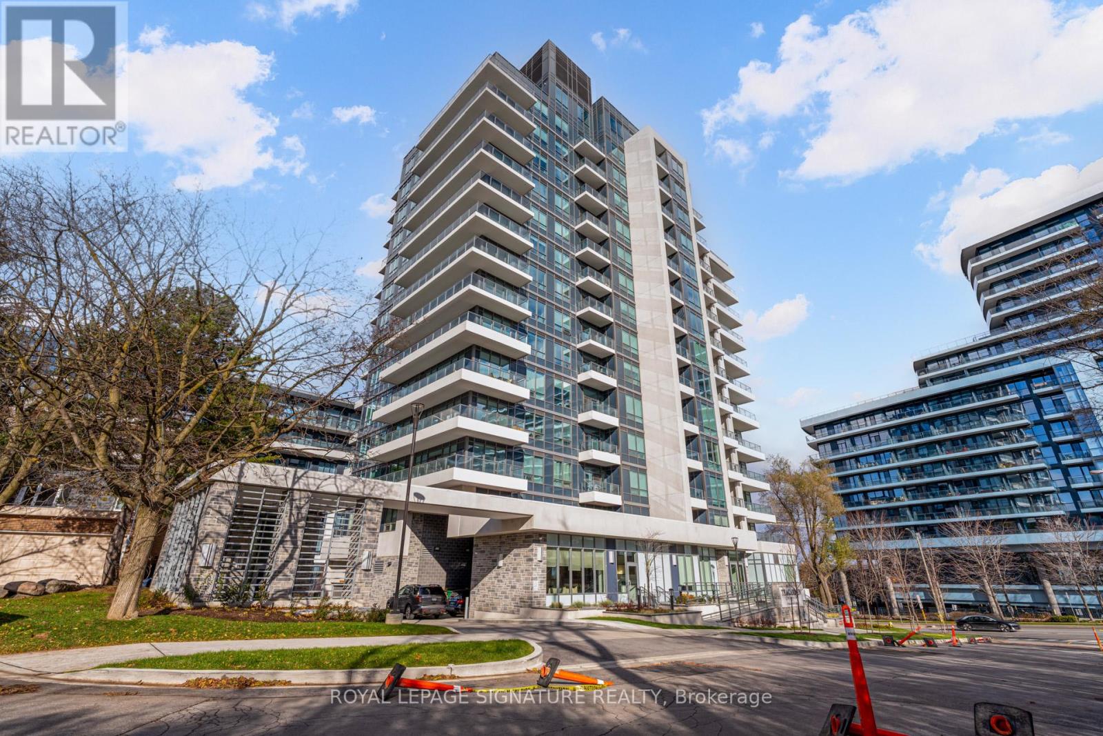 Apartment at 604 - 2 TEAGARDEN COURT, Toronto (Willowdale East)