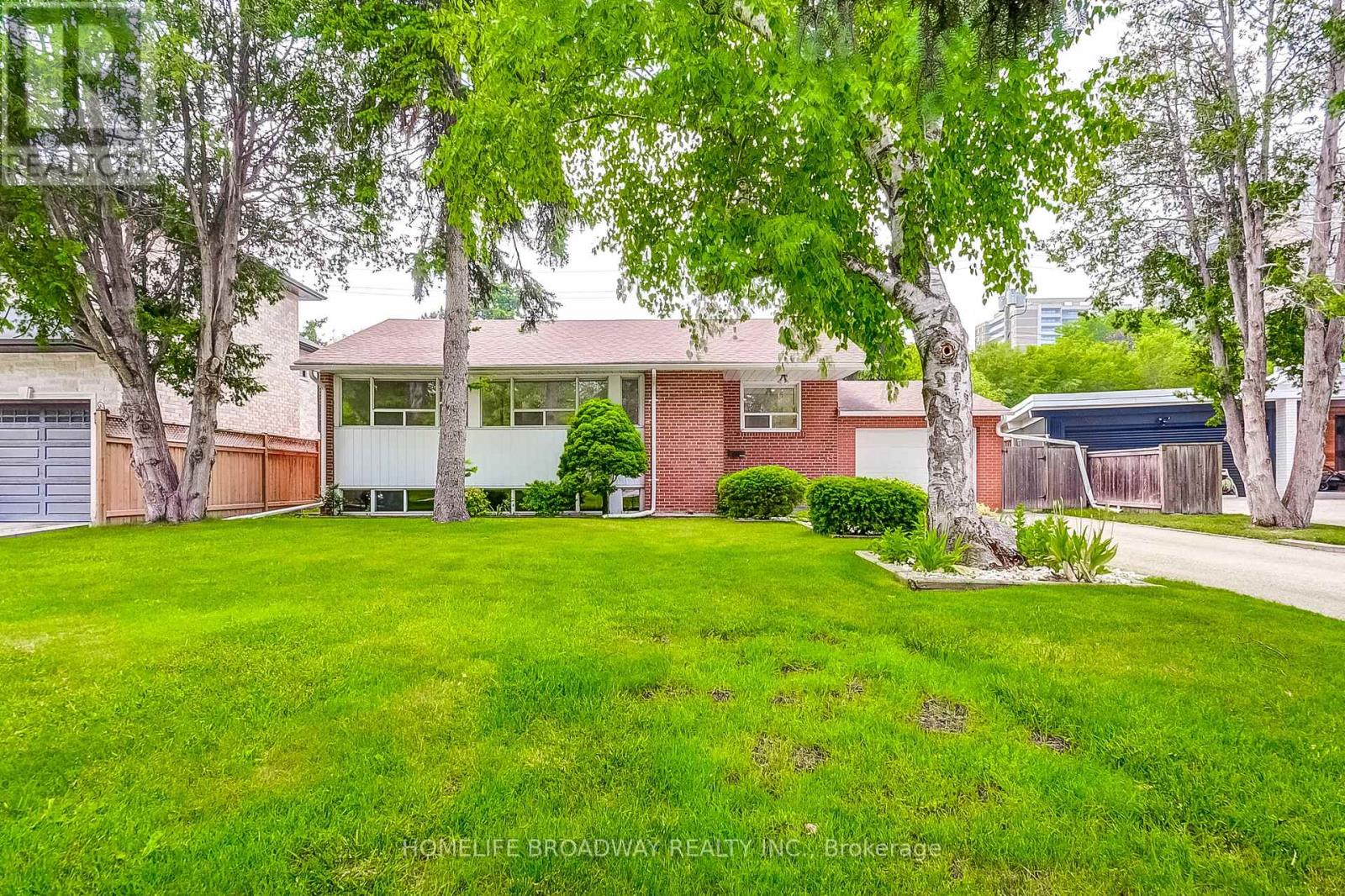 Detached at 45 HURLINGHAM CRESCENT, Toronto (Banbury-Don Mills)