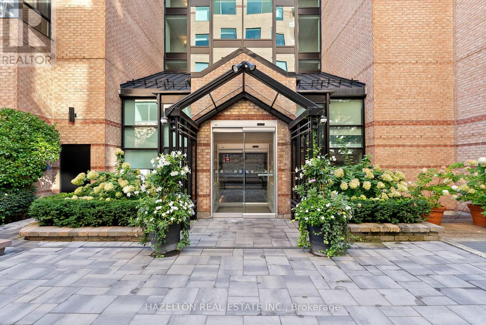 Apartment at 211 - 225 DAVENPORT ROAD, Toronto (Annex)