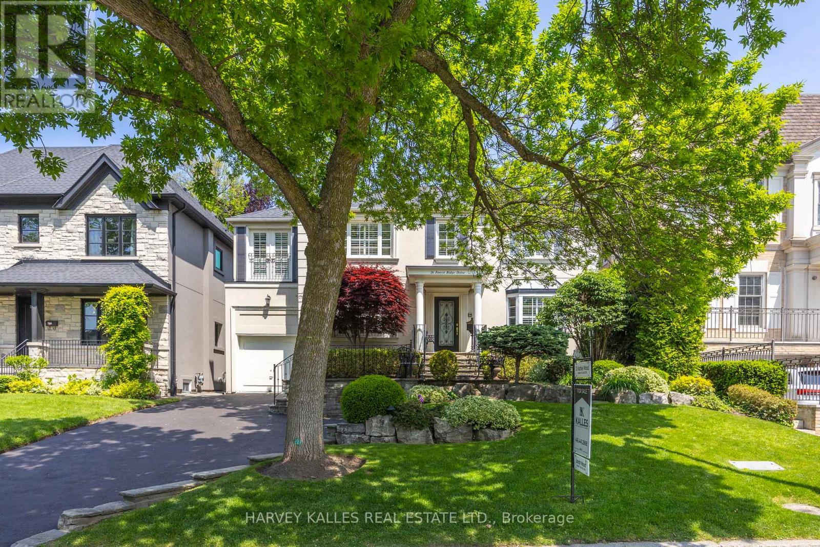 Detached at 26 FOREST RIDGE DRIVE, Toronto (Forest Hill North)