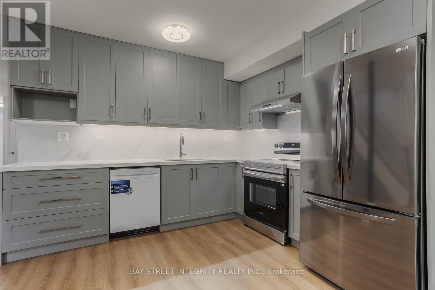 Detached at 19 D'ARCY STREET, Toronto (Kensington-Chinatown)