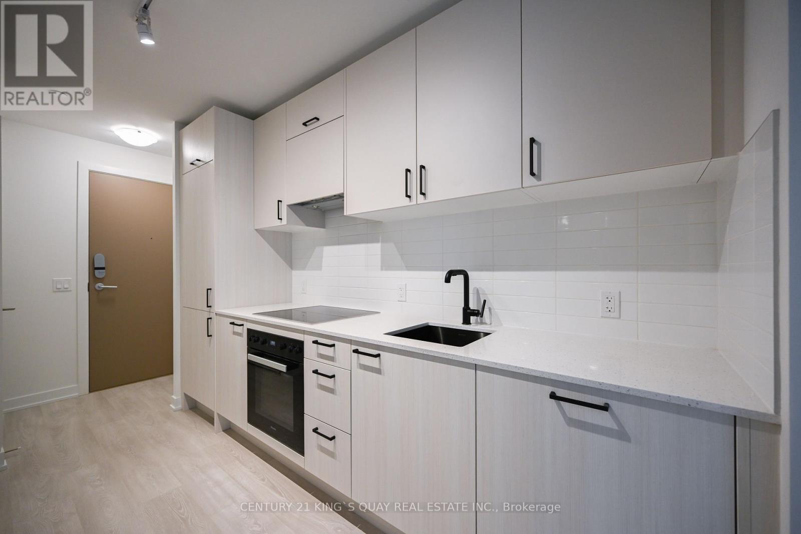 Apartment at 901 - 5 QUARRINGTON LANE, Toronto (Banbury-Don Mills)