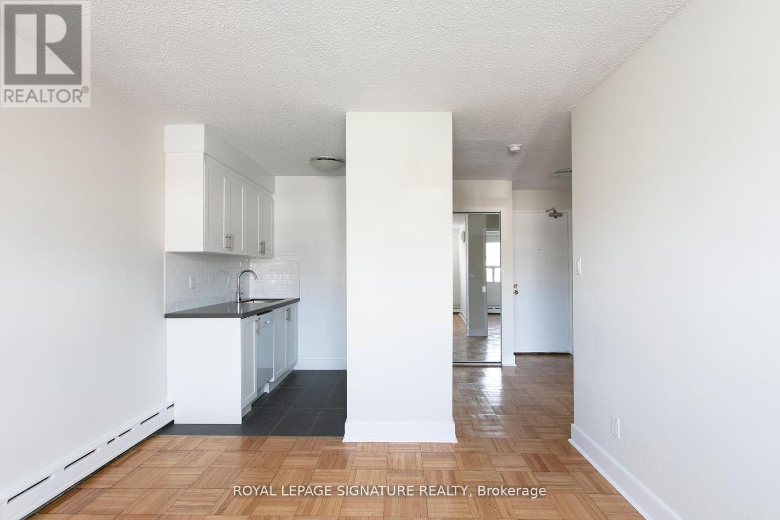 Apartment at 206 - 990 AVENUE ROAD, Toronto (Yonge-Eglinton)