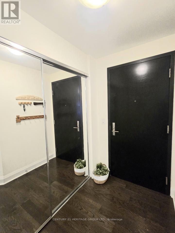 Apartment at 2002 - 65 ST MARY STREET, Toronto (Bay Street Corridor)