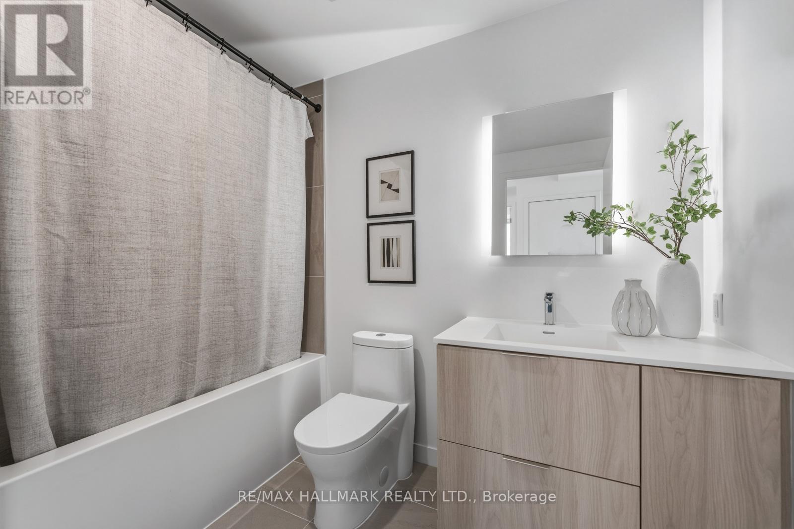 Apartment at 1001 - 185 ALBERTA AVENUE, Toronto