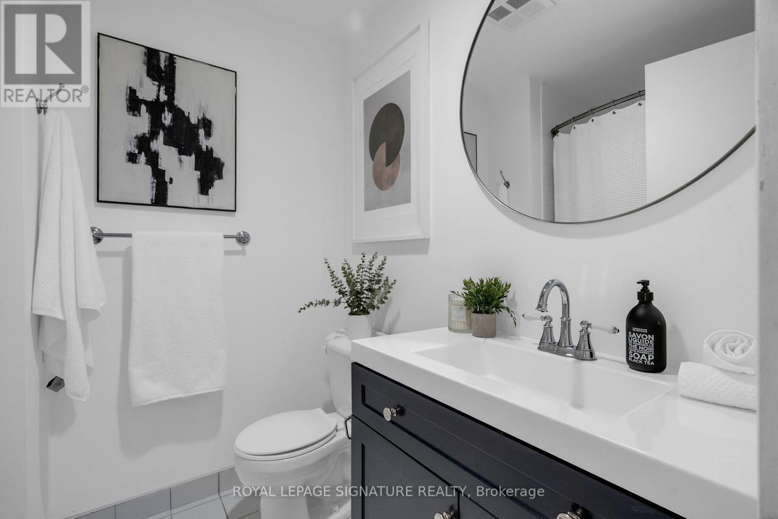 Apartment at 403 - 700 KING STREET W, Toronto