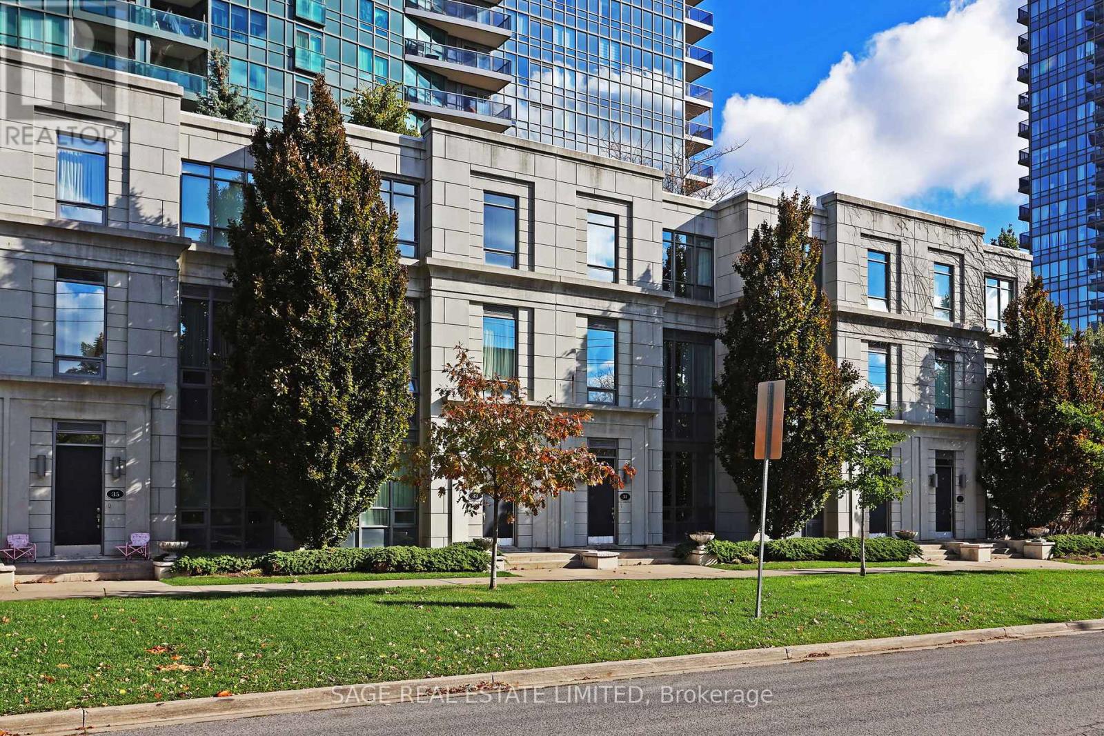 Townhouse at TH#31 - 25 GREENVIEW AVENUE, Toronto (Newtonbrook West)
