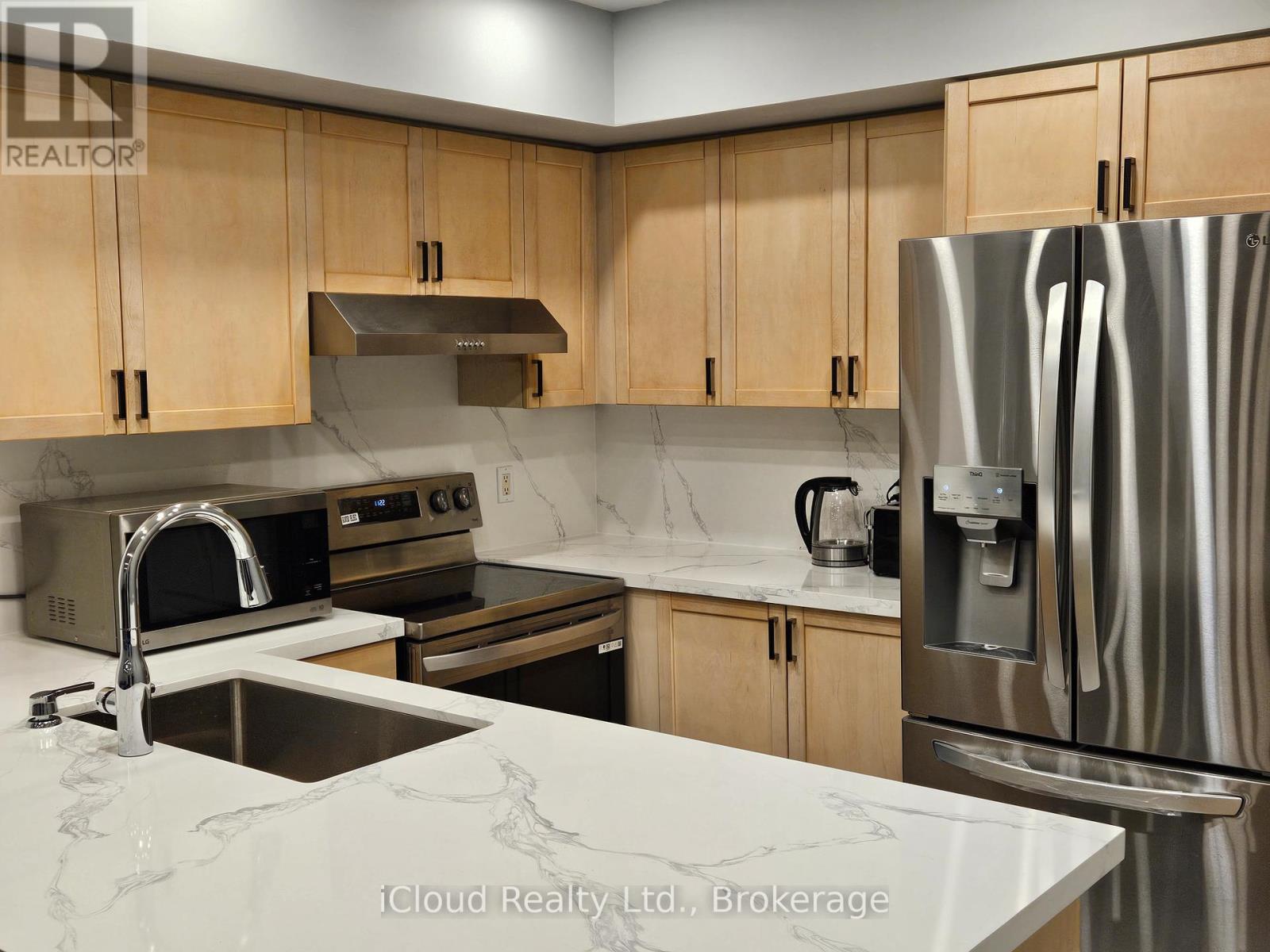Townhouse at 11 - 285 ANTIBES DRIVE, Toronto