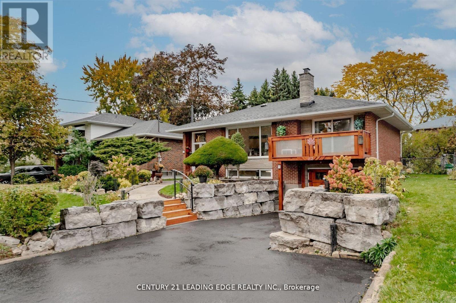 Detached at 112 WYNDCLIFF CRESCENT, Toronto (Victoria Village)