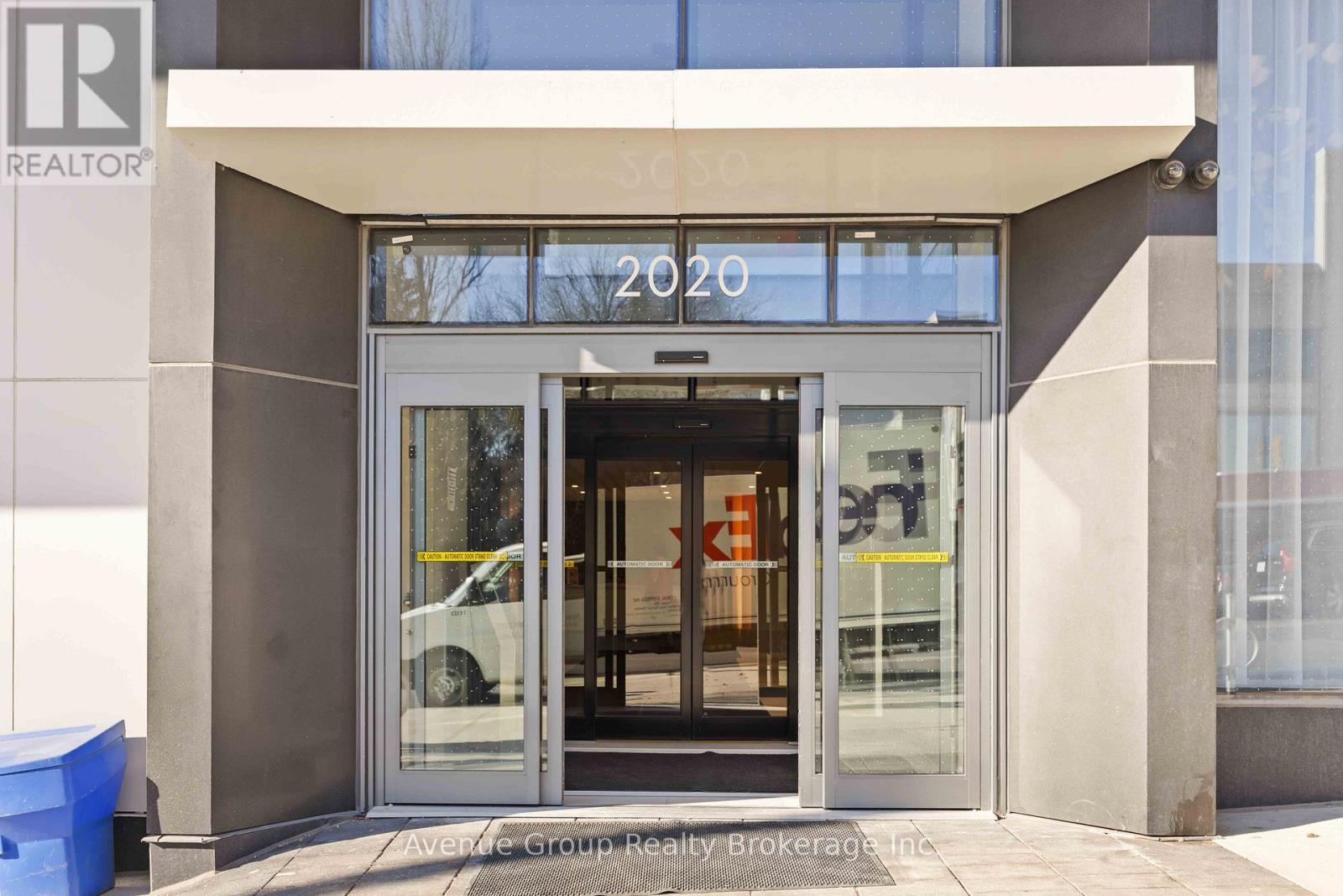 Apartment at 827 - 2020 BATHURST STREET, Toronto (Humewood-Cedarvale)