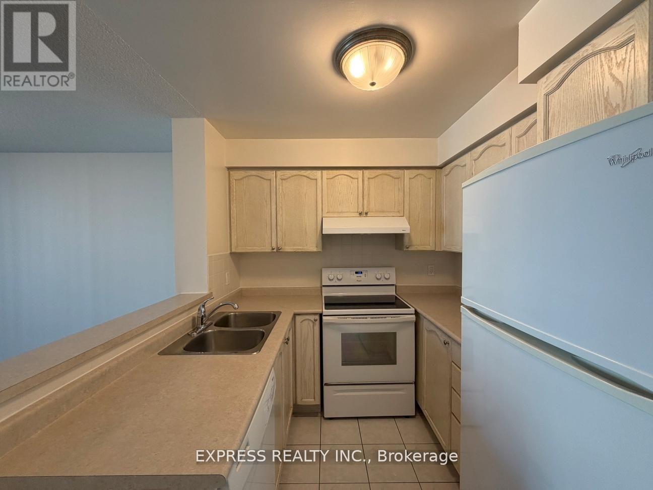 Apartment at 1106 - 29 PEMBERTON AVENUE, Toronto (Newtonbrook East)