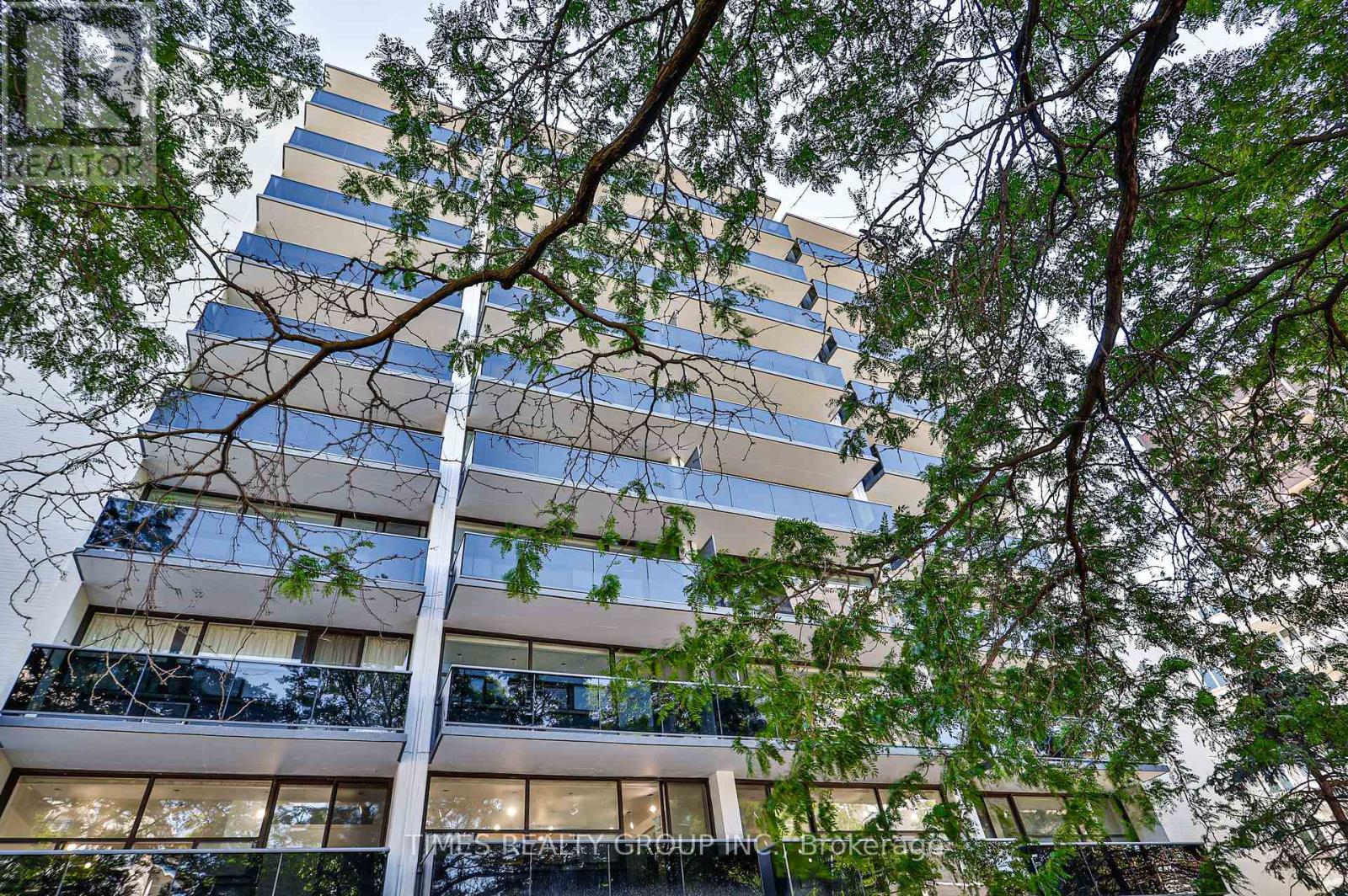 Multiplex at 203 - 15 WALMER ROAD, Toronto